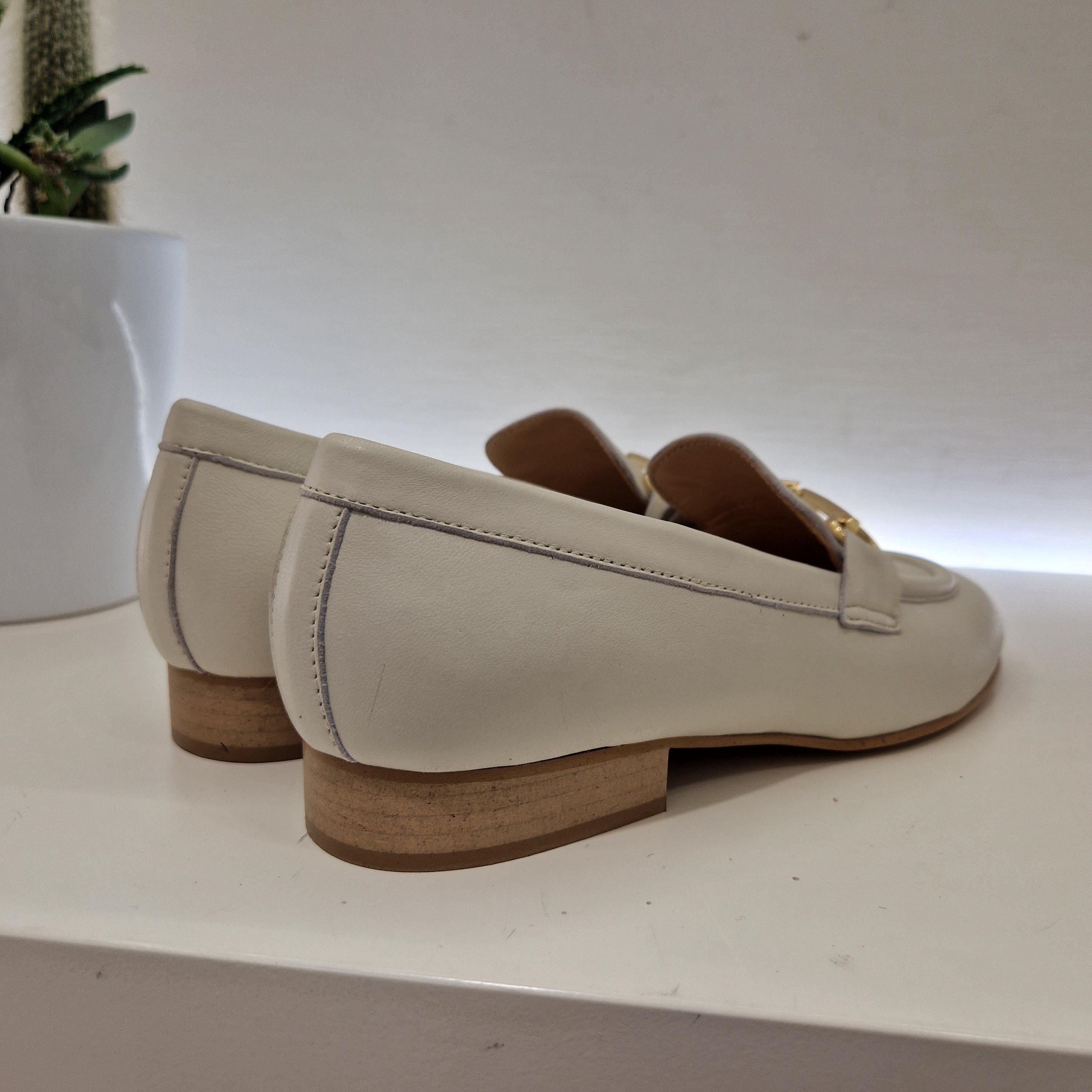 Noa A. Cream Moccasin