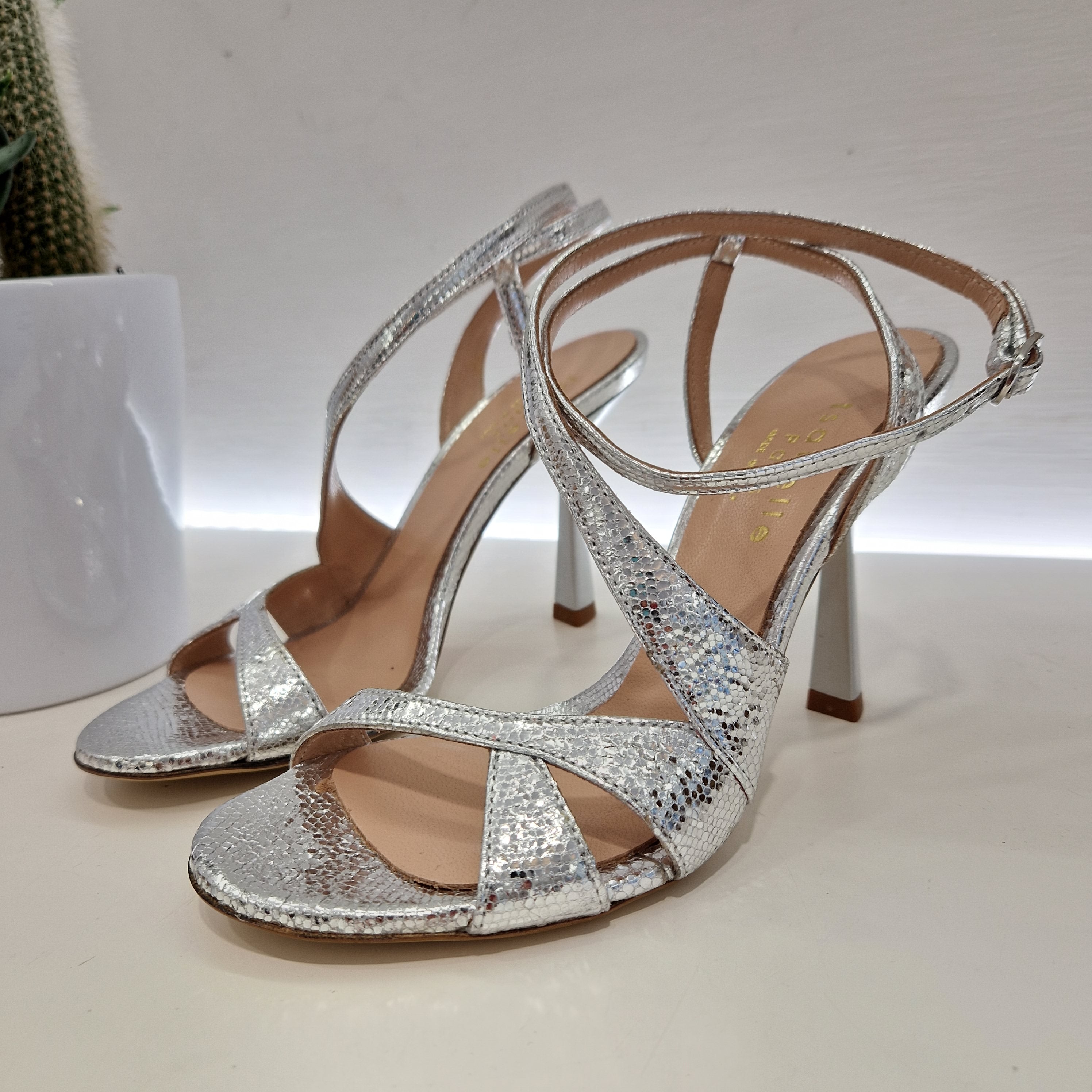 Isabelle Paris silver sandal