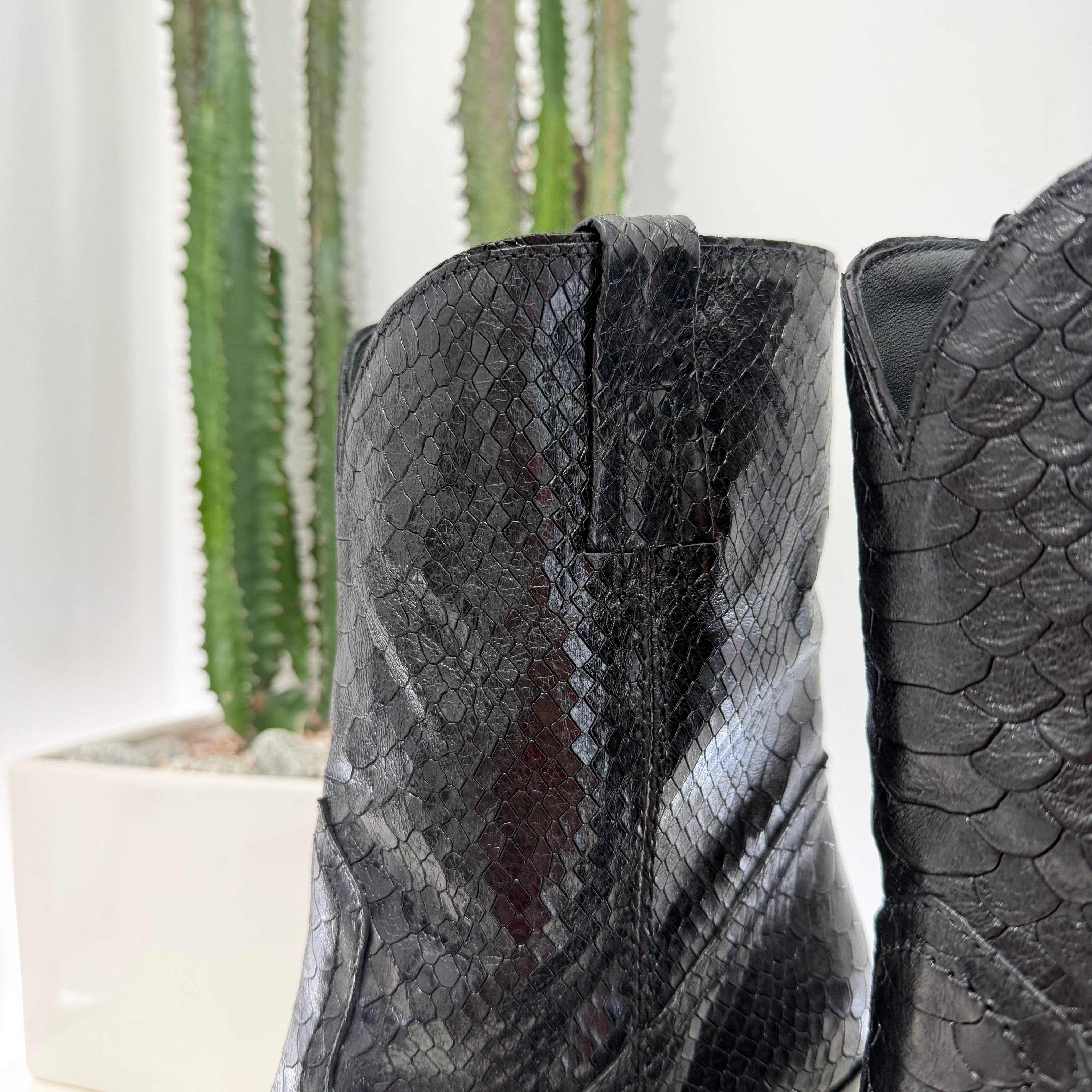 Elena Iachi stivaletto texano pelle snake nero