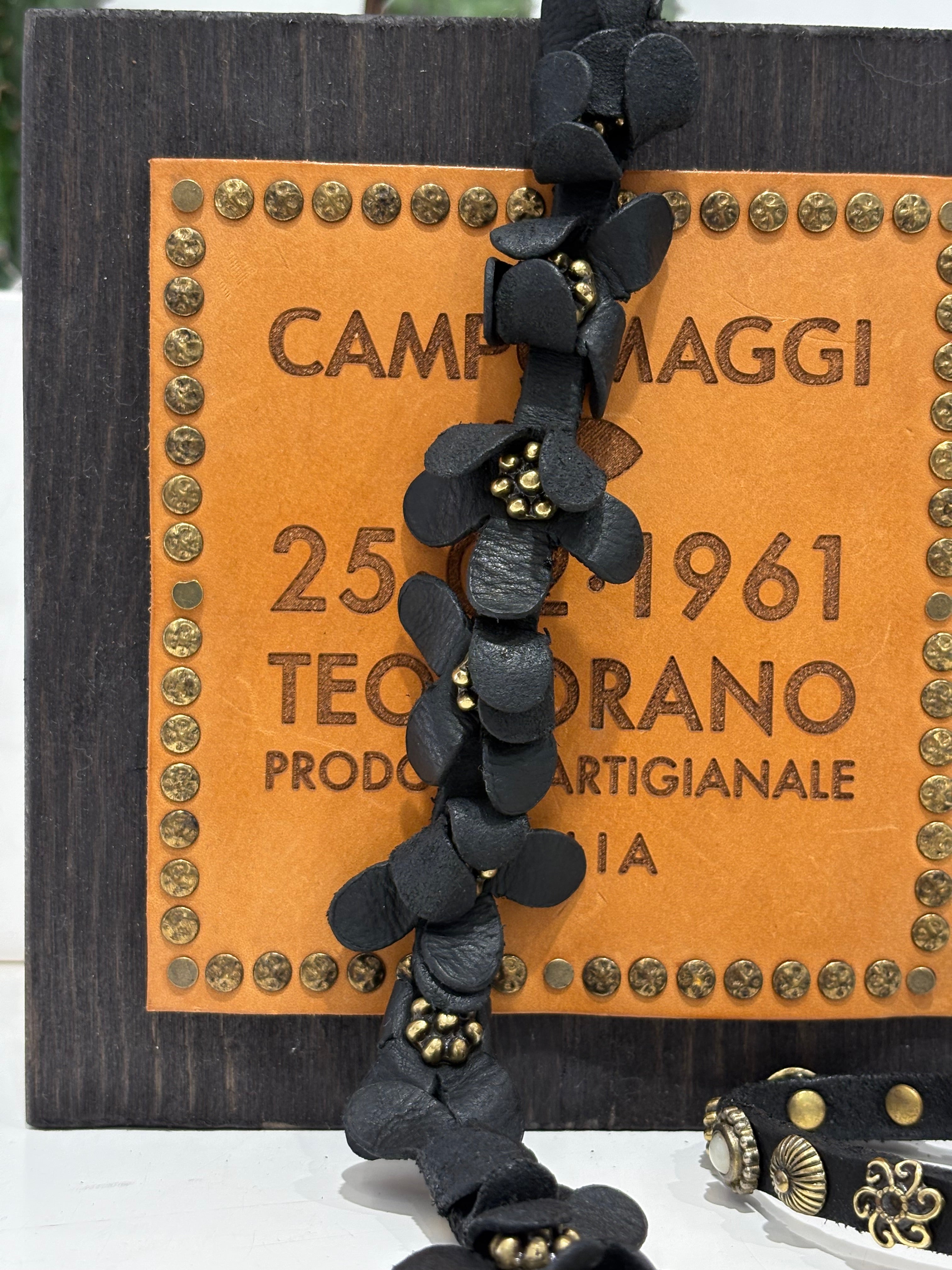 Campomaggi tracolla cellulare MIX FIORI e BORCHIE nero