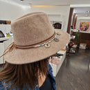 Cappello con accessorio tex
