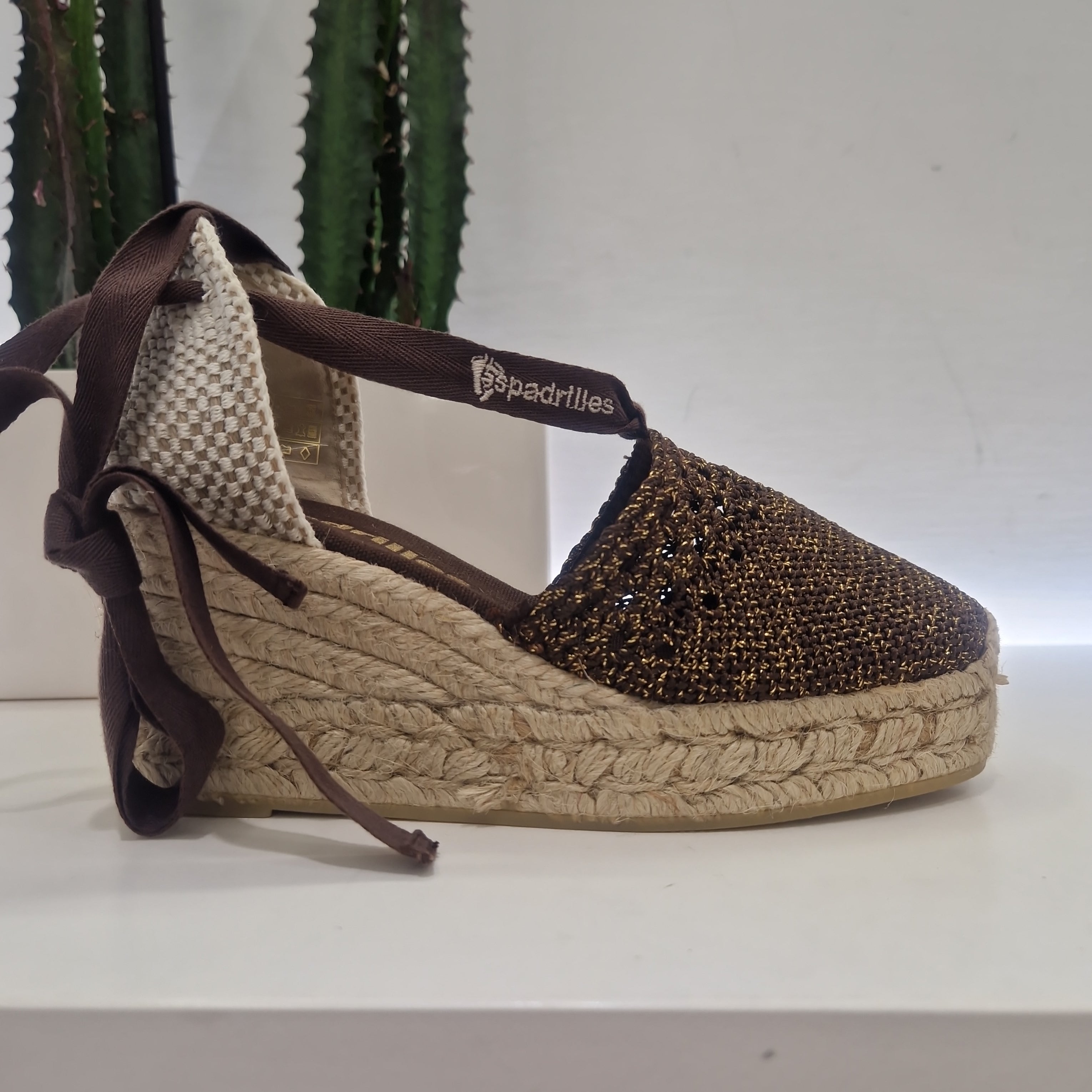 Espadrilles modello VALENCIANA ARTE punta chiusa moka