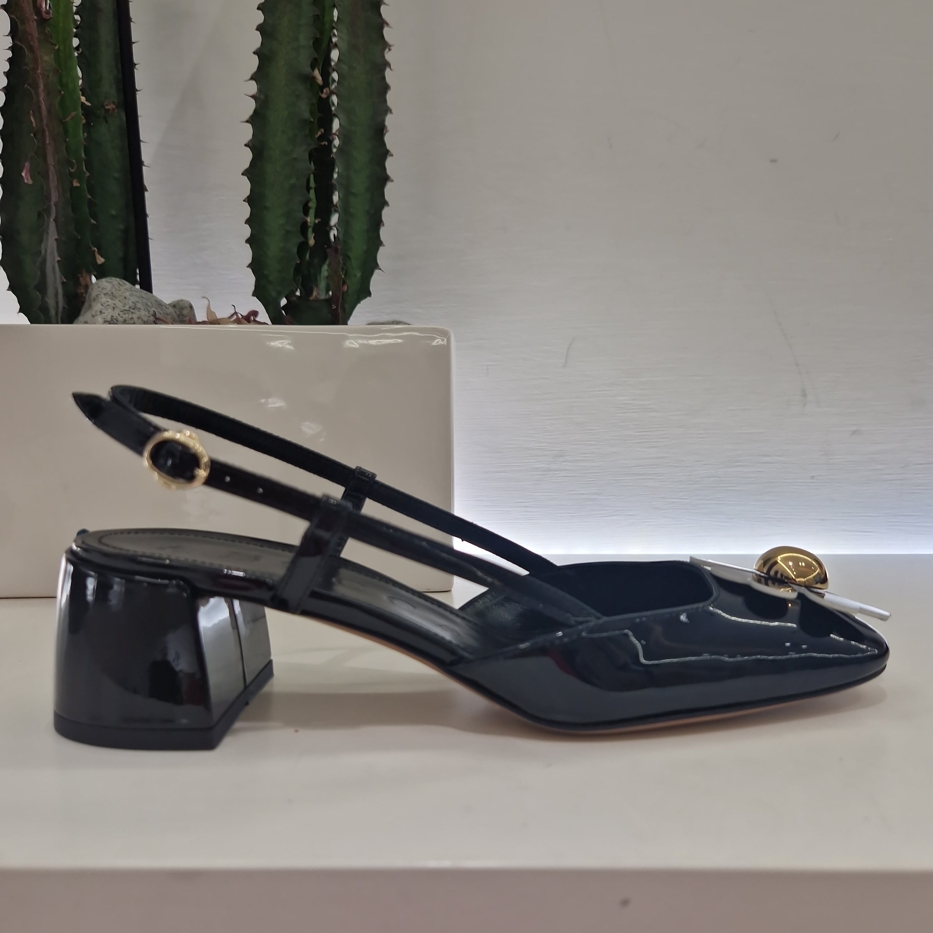 A.Bocca sling back