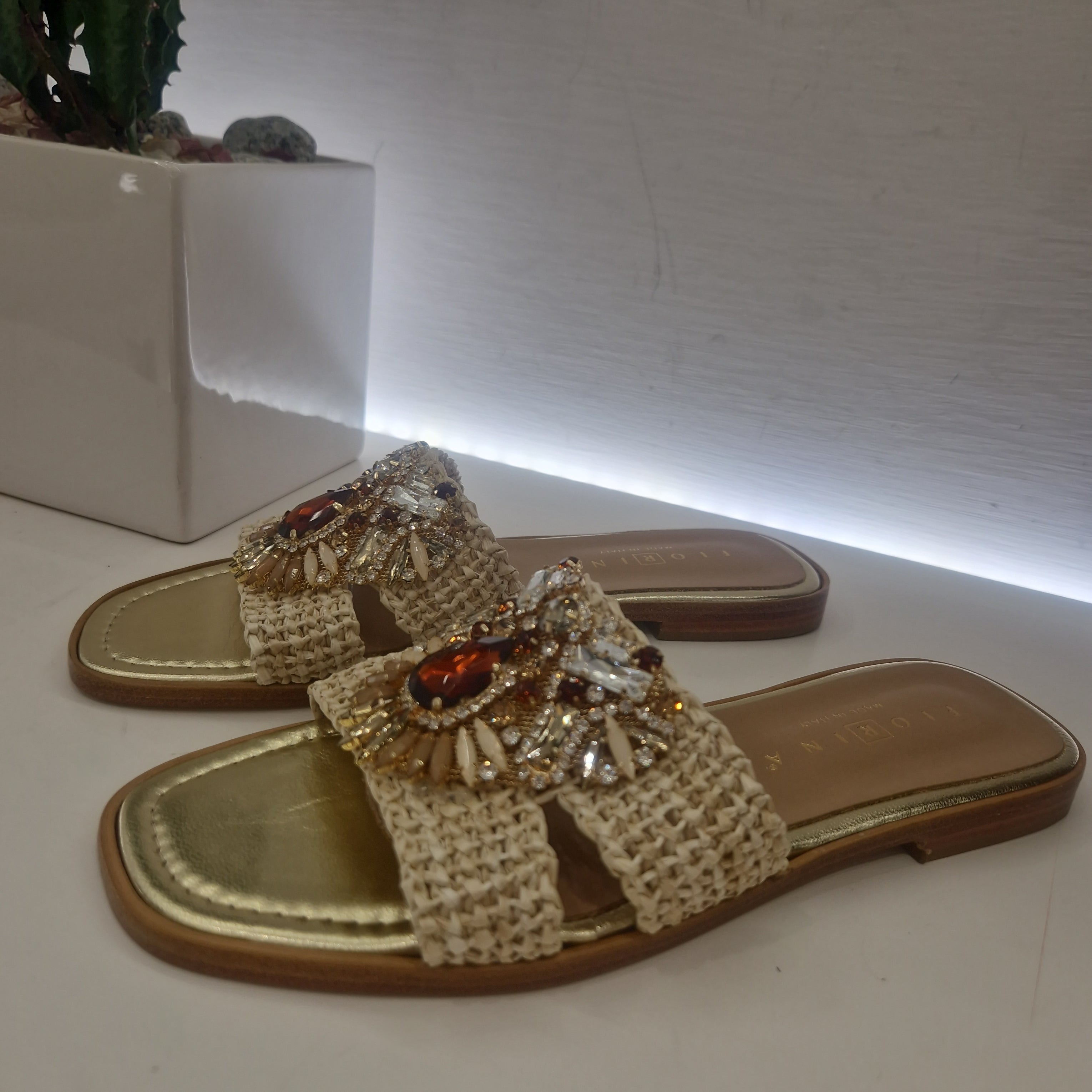 Fiorina sandalo ciabatta strass oro