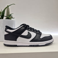 Nike Dunk Low nera/bianca