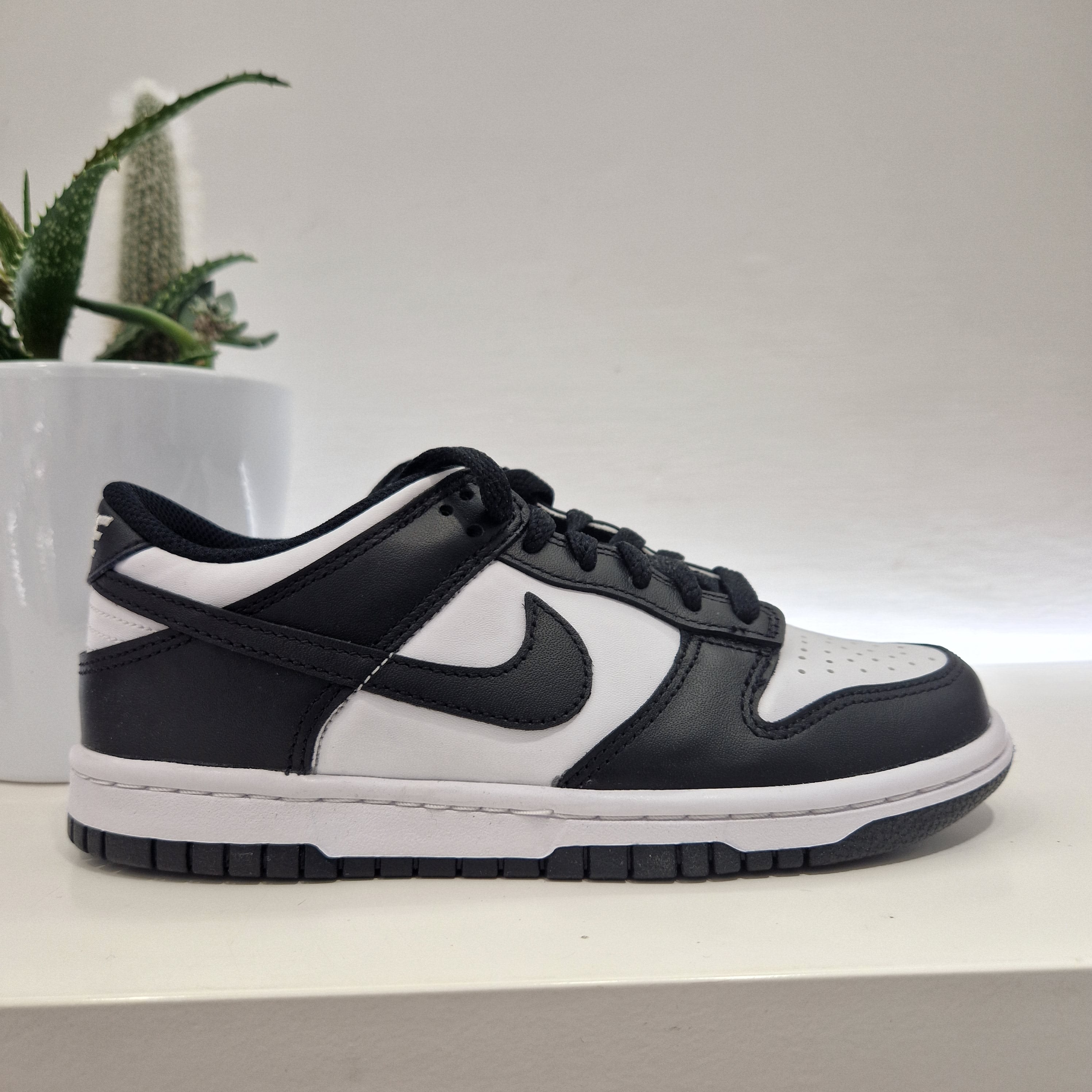 Nike Dunk Low nera/bianca