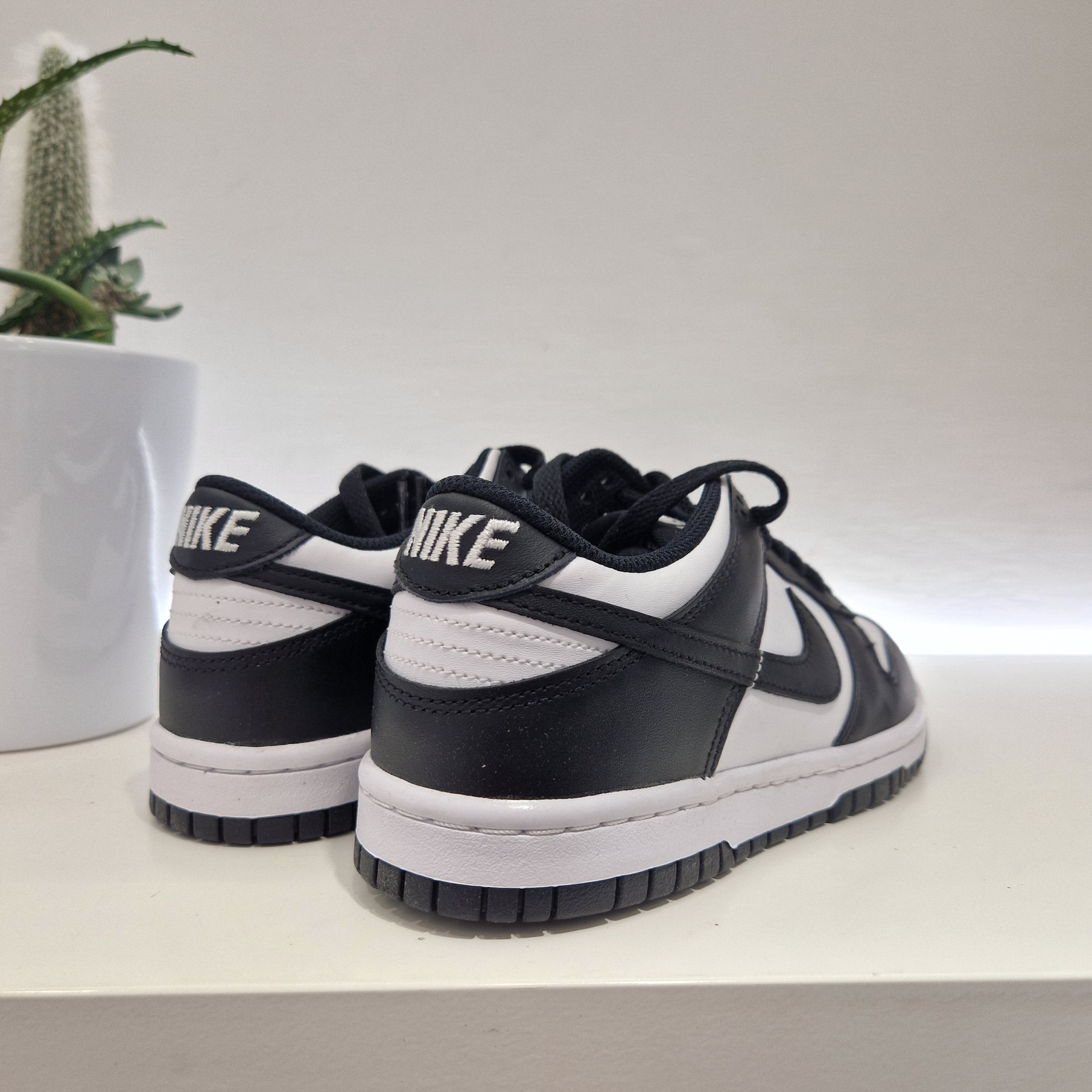 Nike Dunk Low nera/bianca