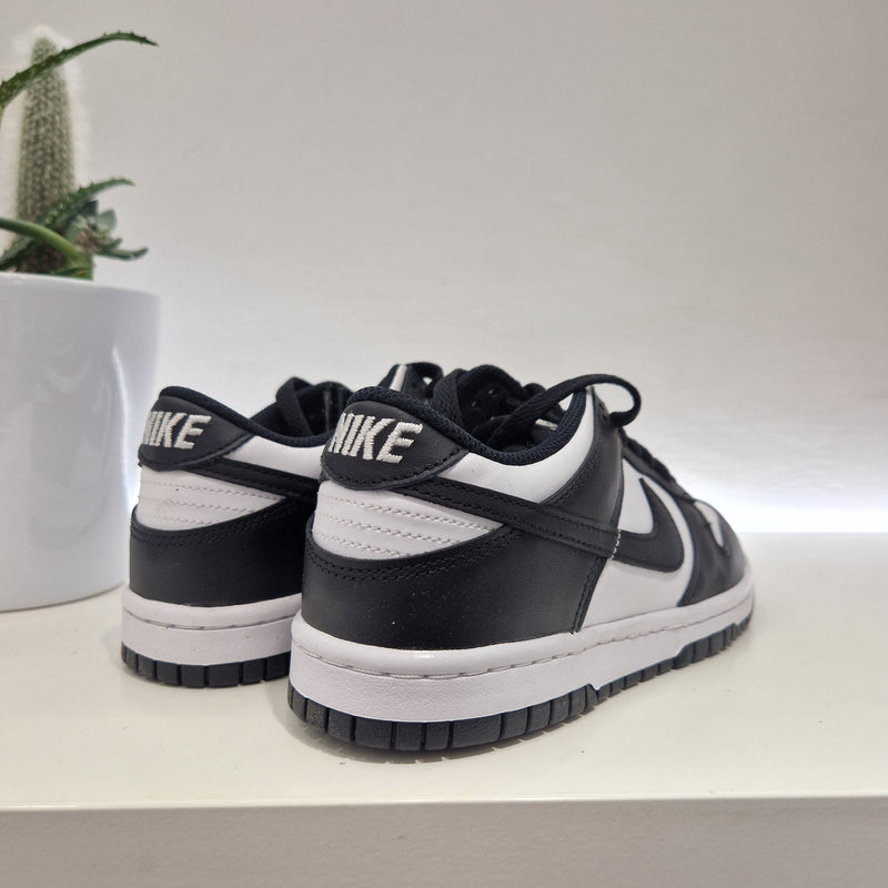 Nike Dunk Low nera/bianca