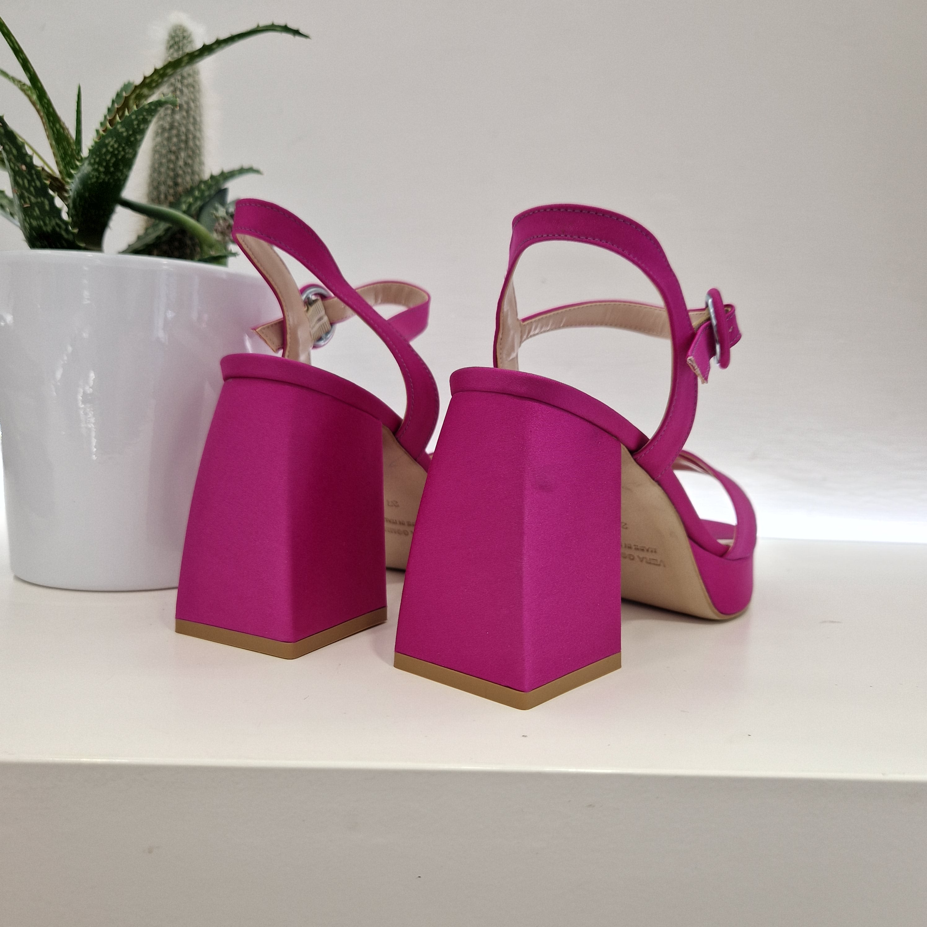 Studio Creazioni sandalo raso fuxia