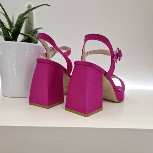 Studio Creazioni sandalo raso fuxia