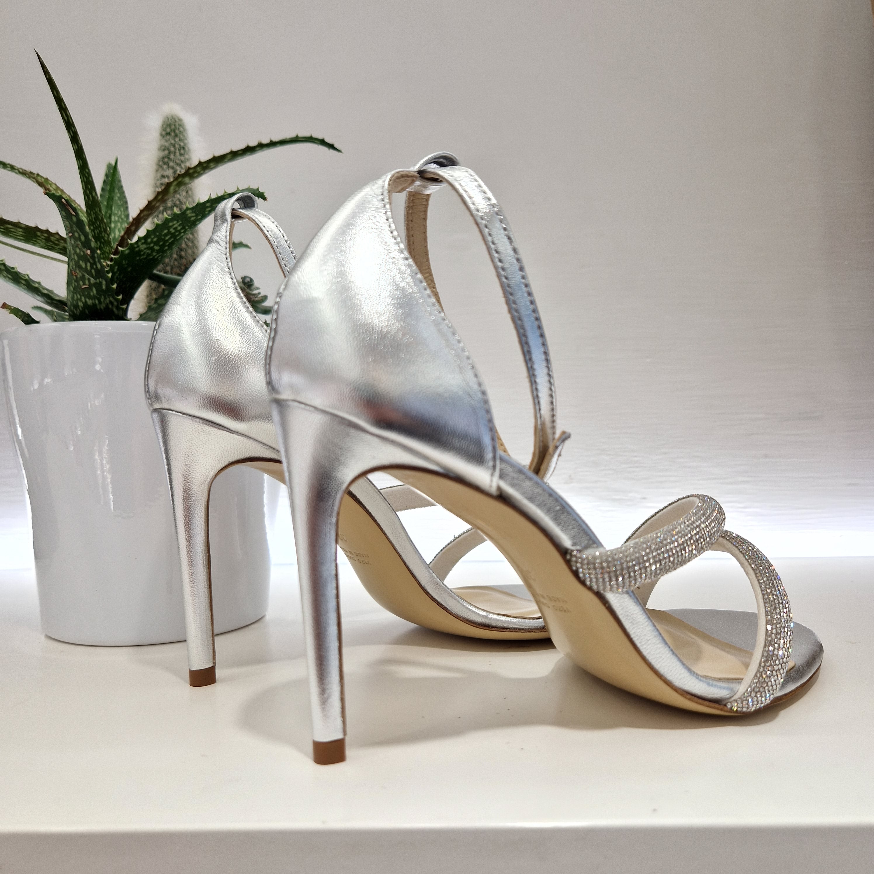 Doric sandal silver rhinestone