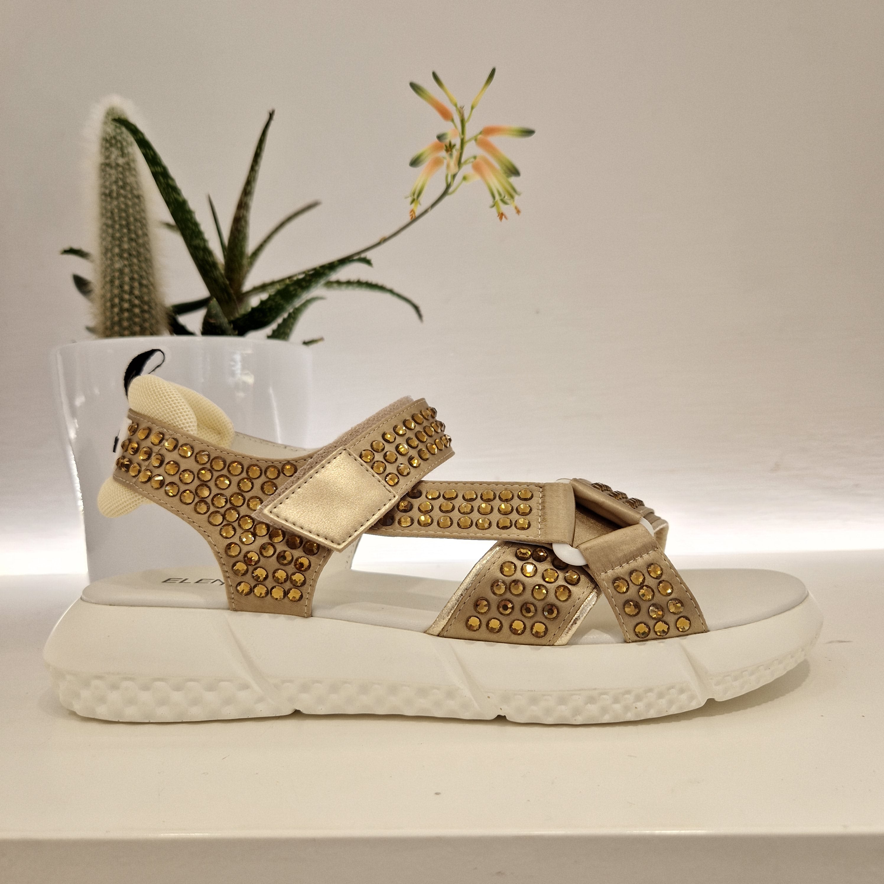 Elena Iachi sandalo strass oro