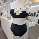 Costume due pezzi con fiori