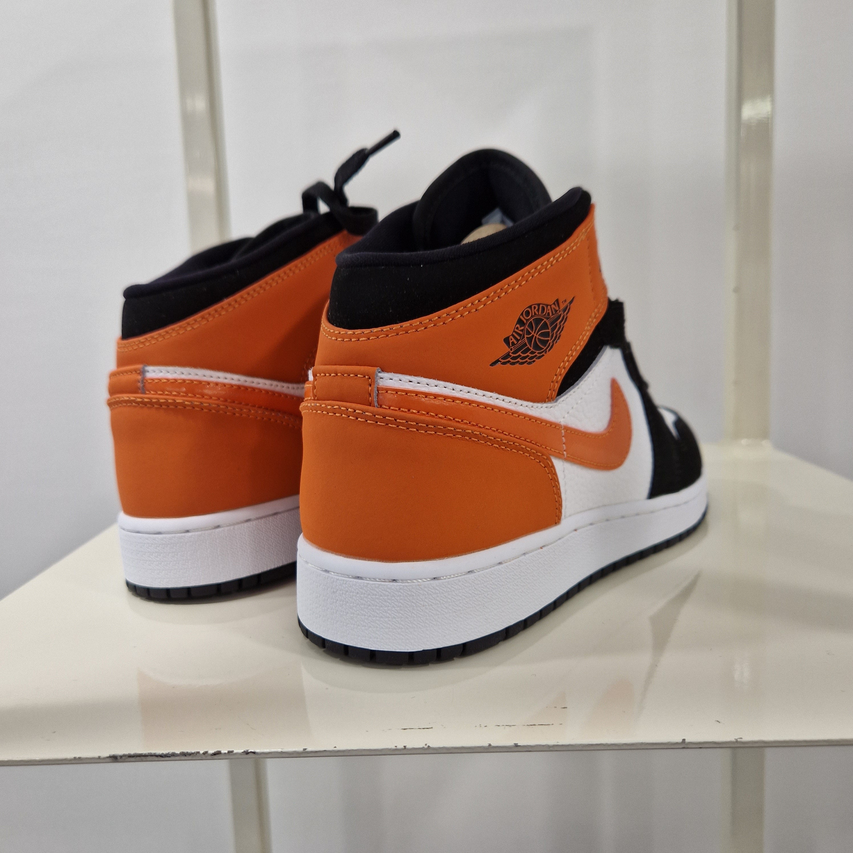 Nike Air Kordan 1 MID arancio