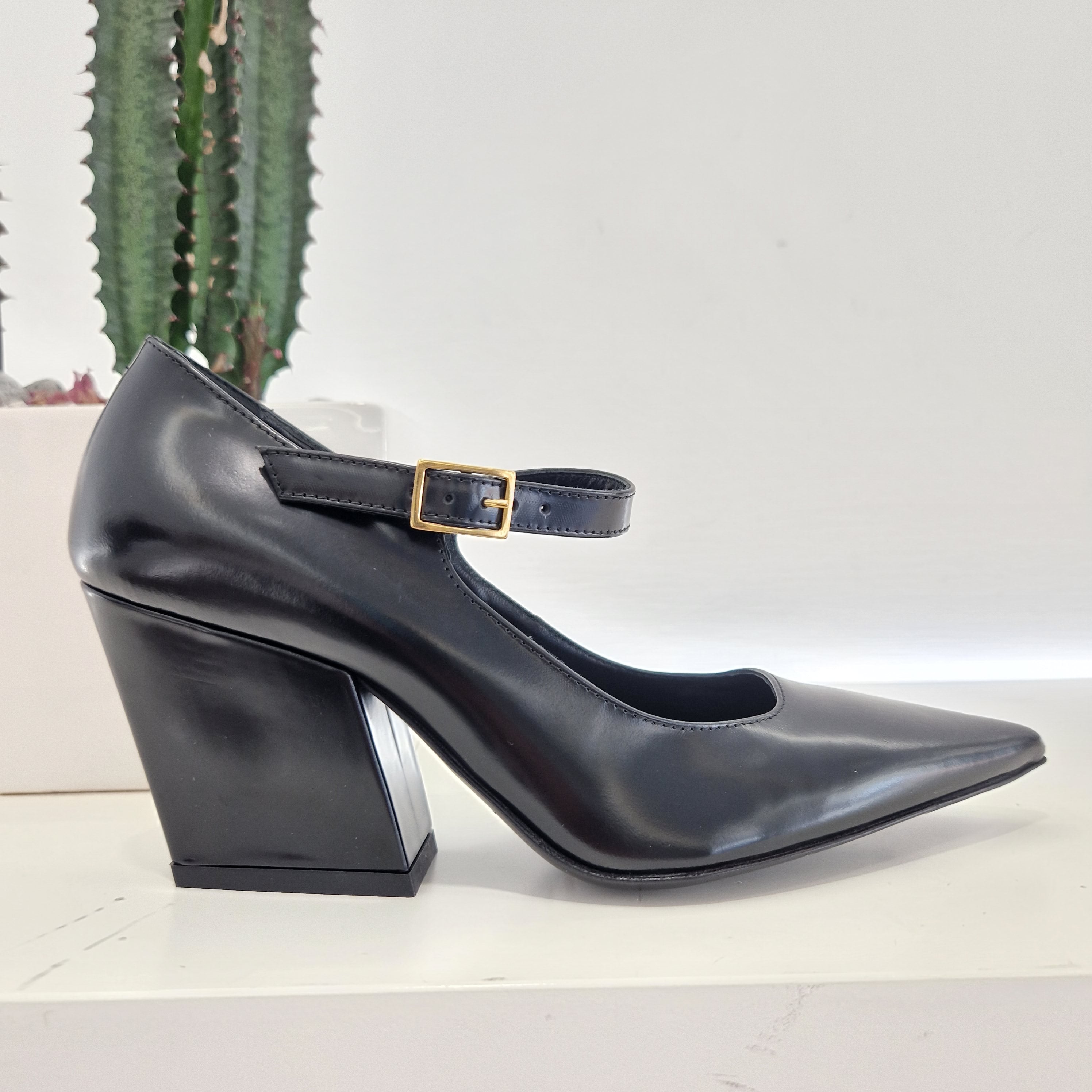 Giampaolo Viozzi shoe strap