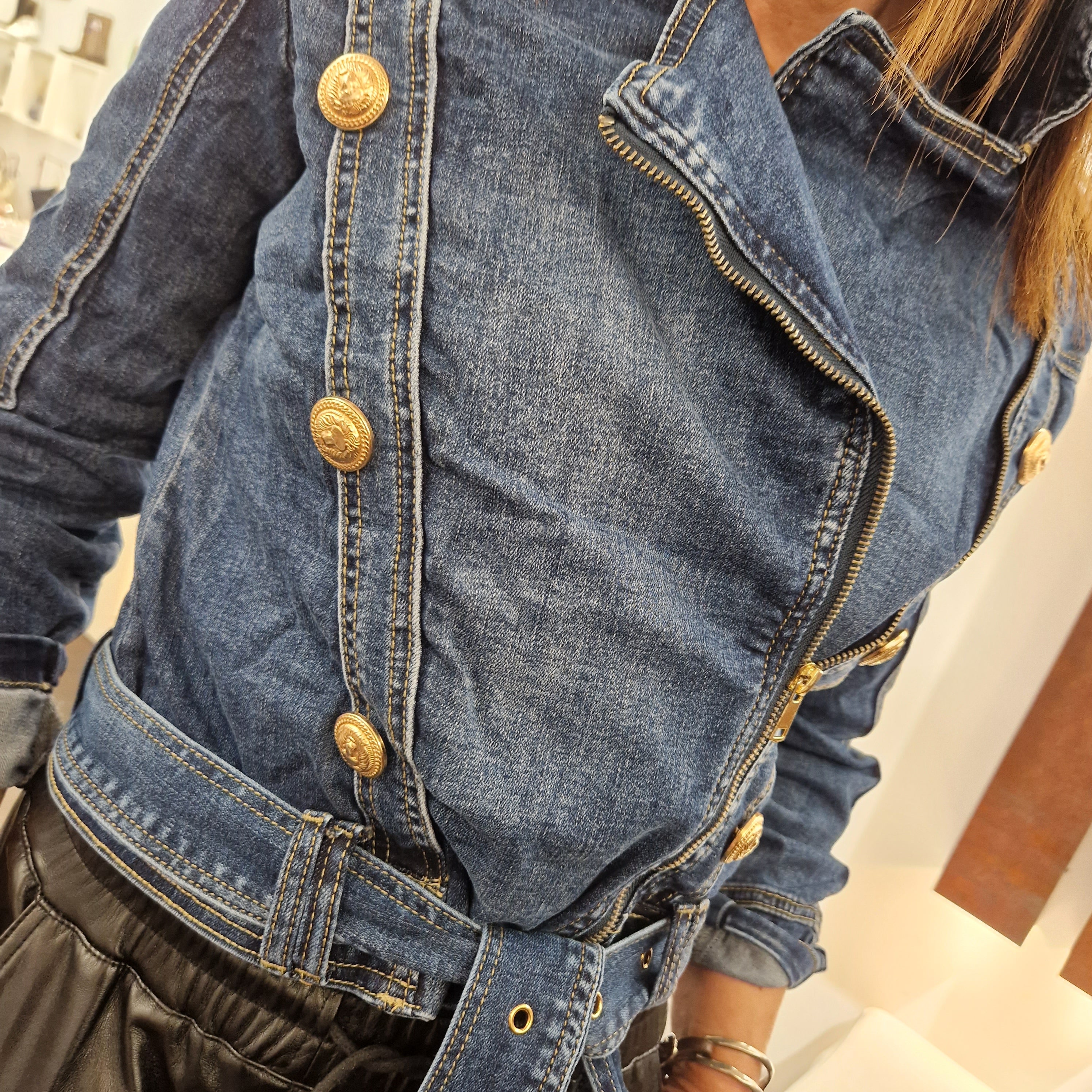 Giacca denim bottoni oro