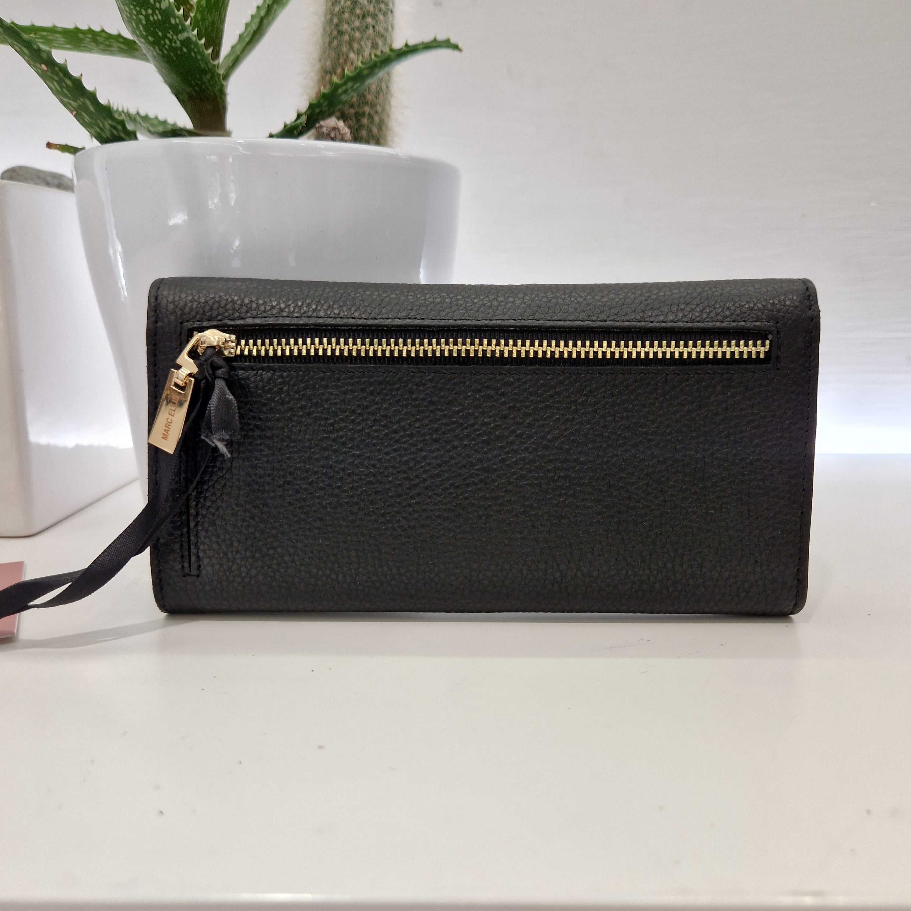 Ariel model wallet black
