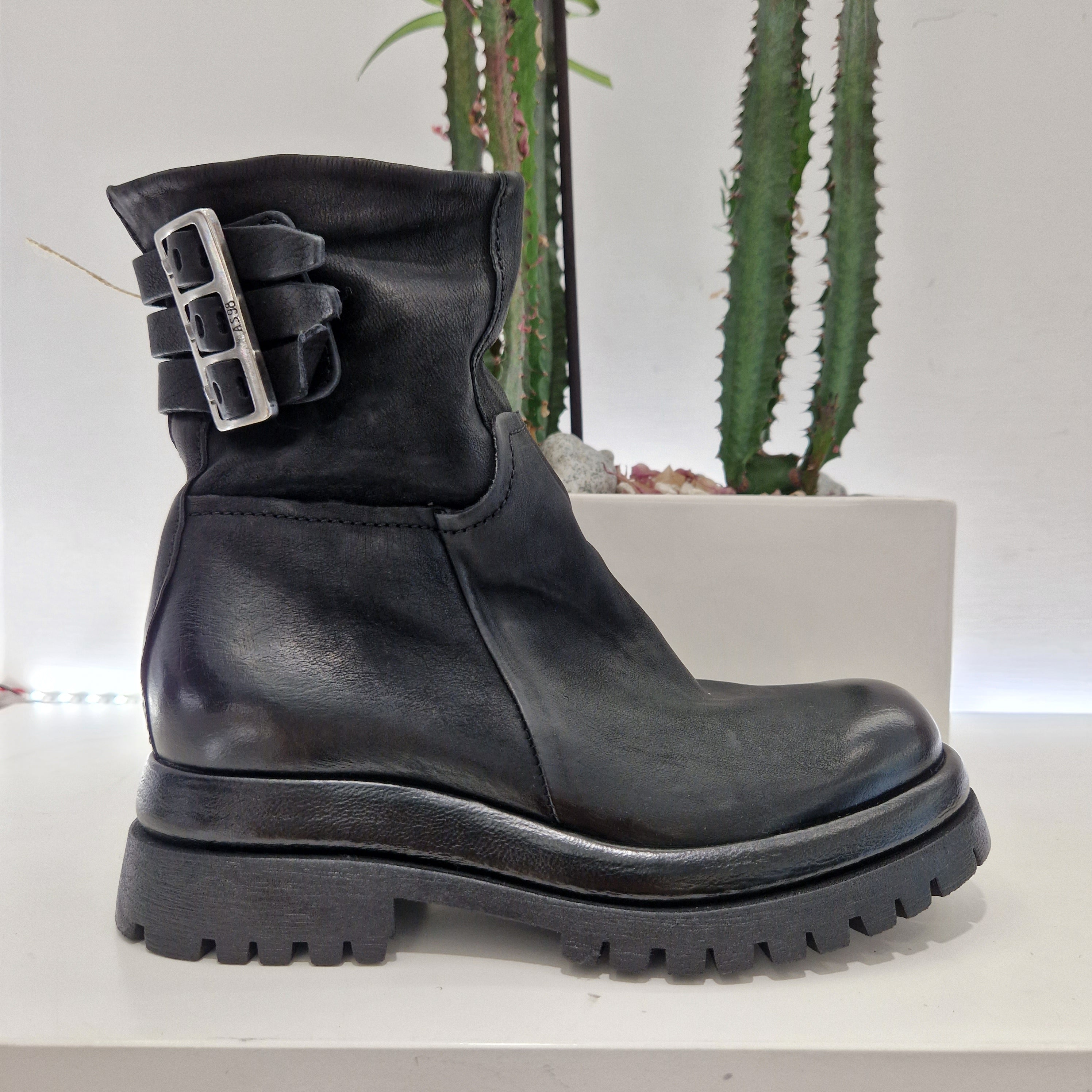 A.S.98 stivaletto fibbie con zip