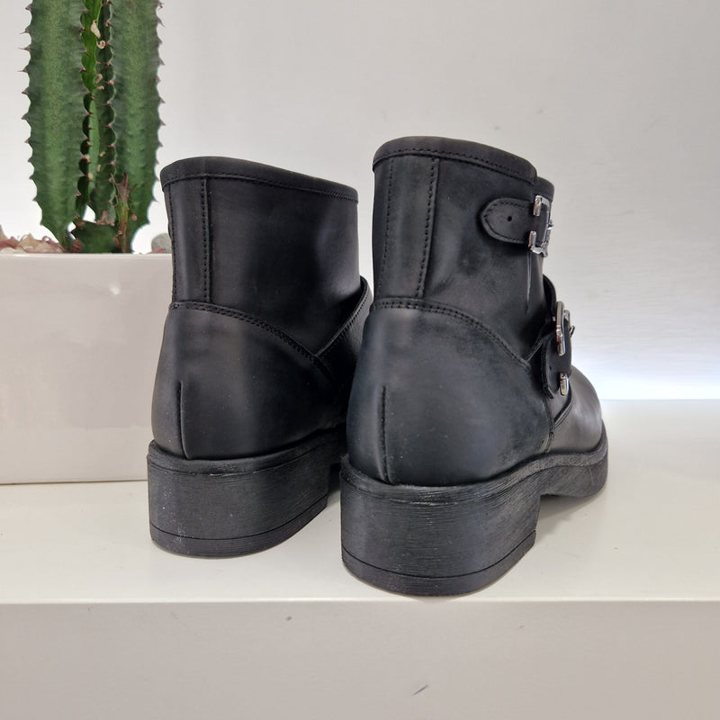 Stelio Malori biker cortissimo