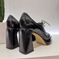 Scarpa stringata vernice nera
