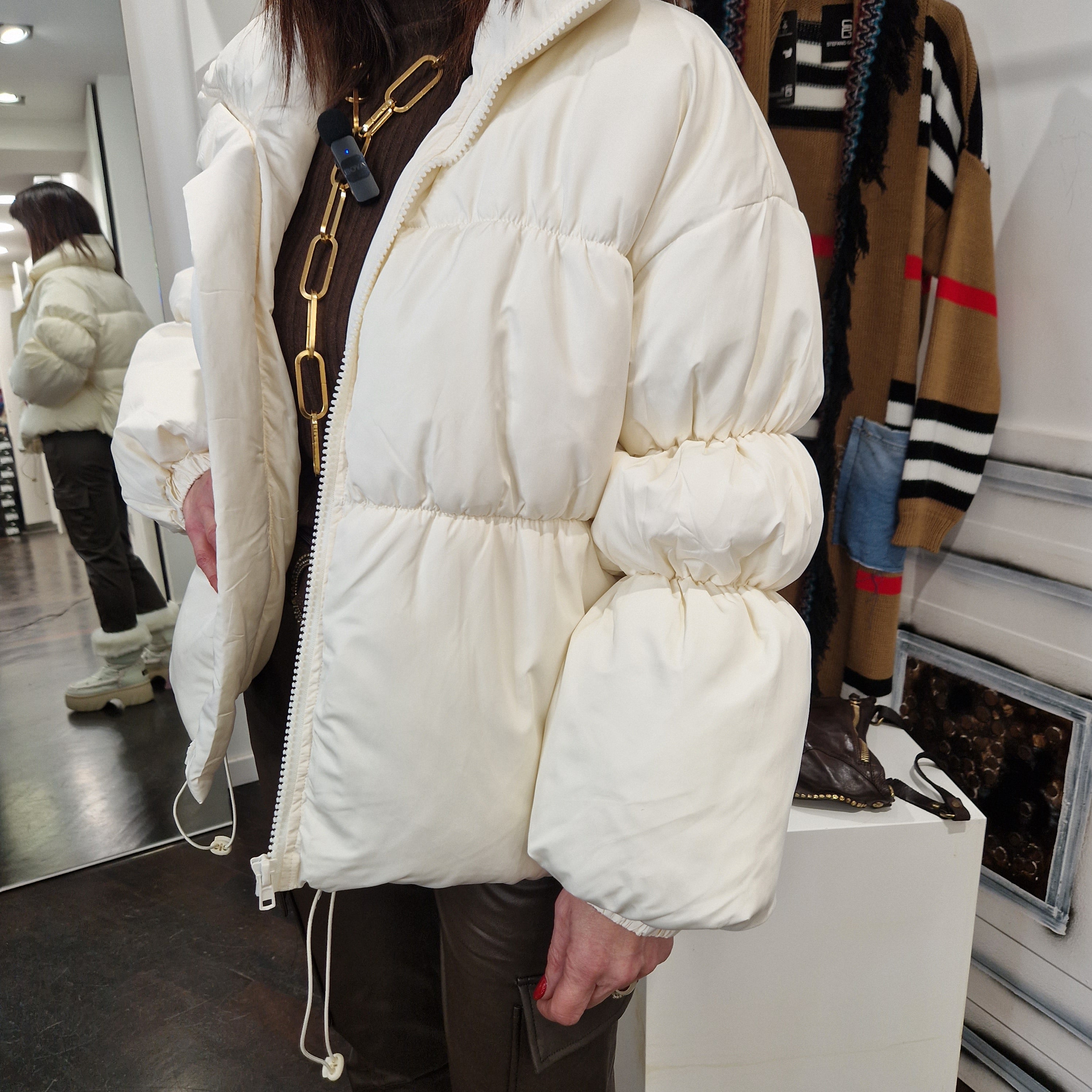 White down jacket with oversized sleeves