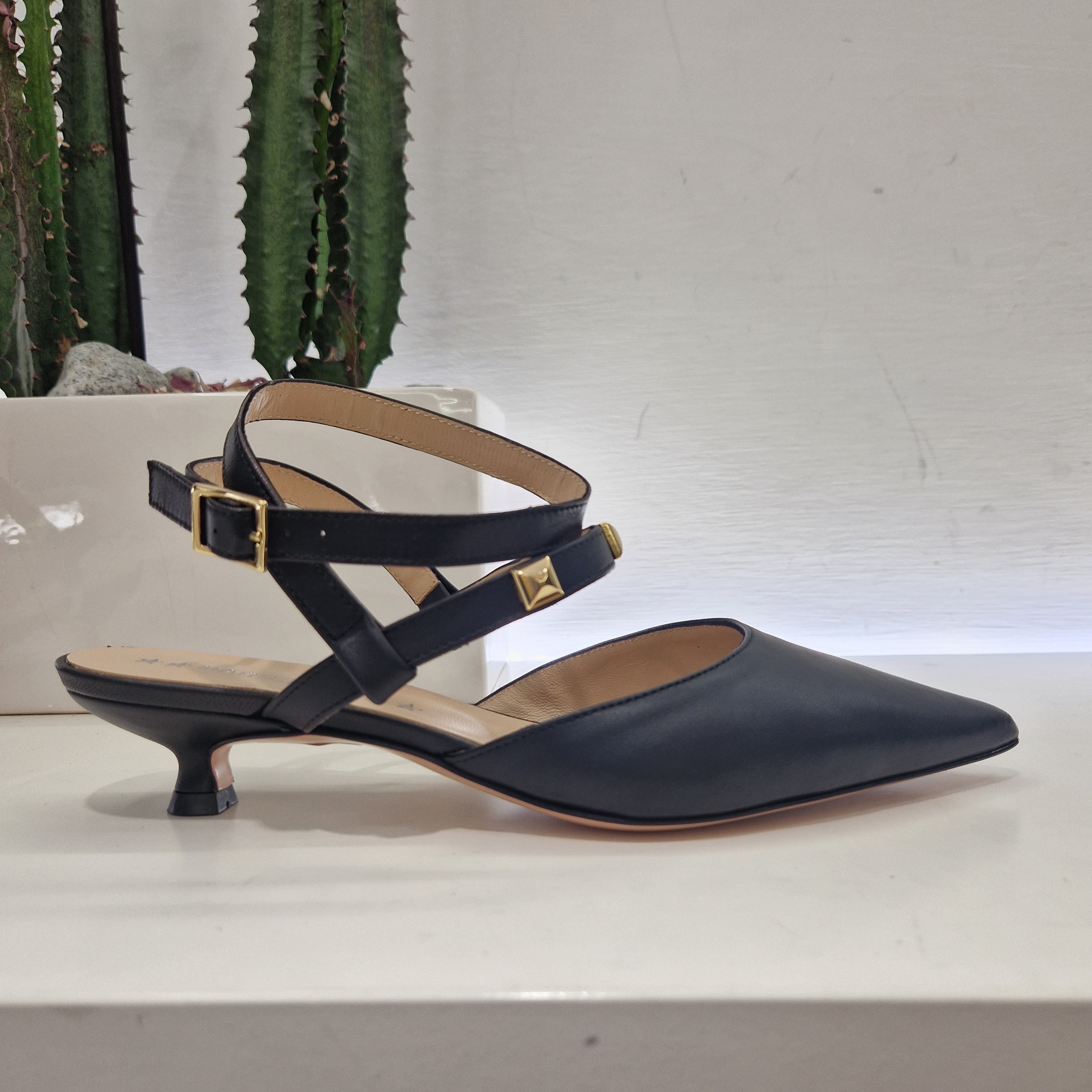 Marc Ellis scarpa nera linea ROI