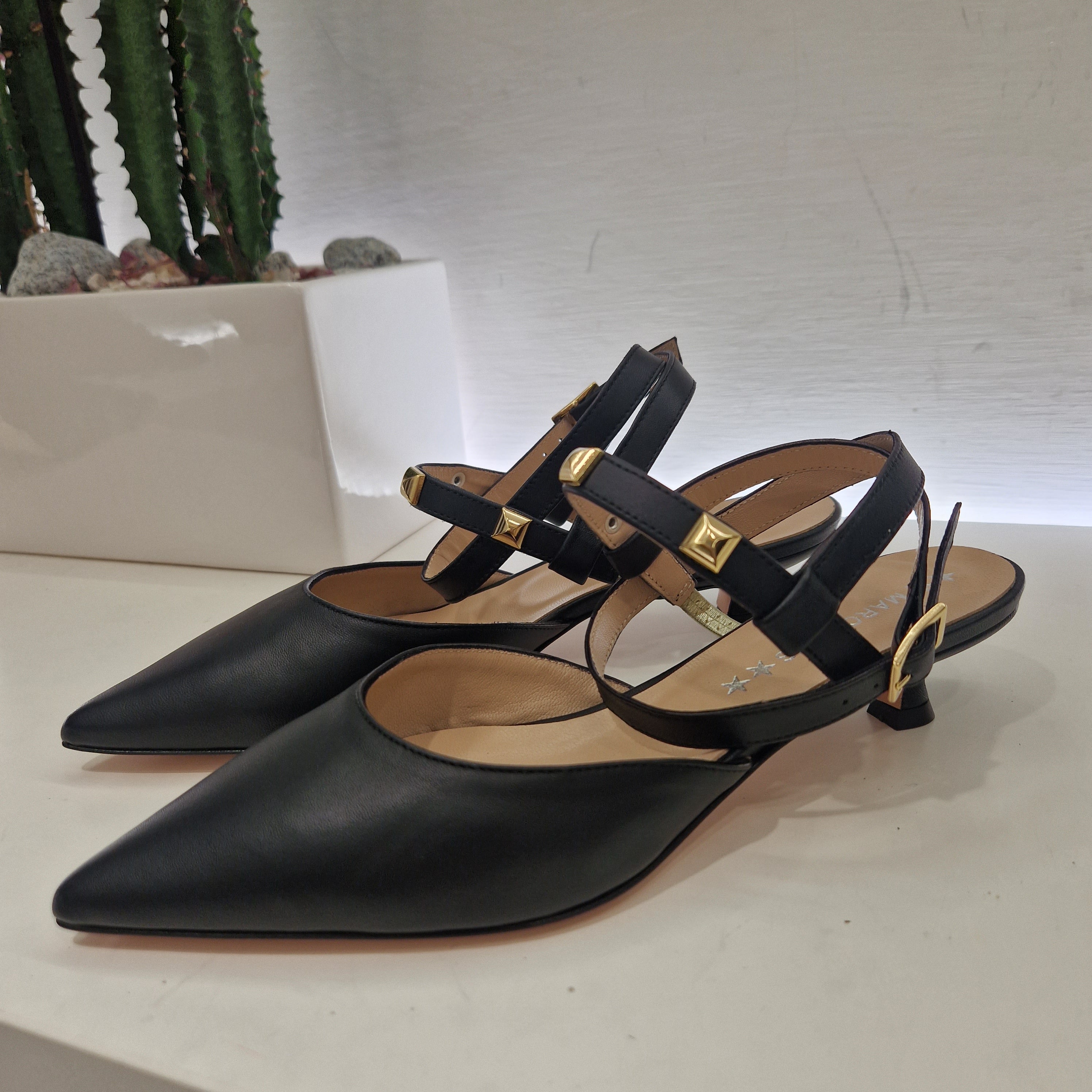 Marc Ellis scarpa nera linea ROI
