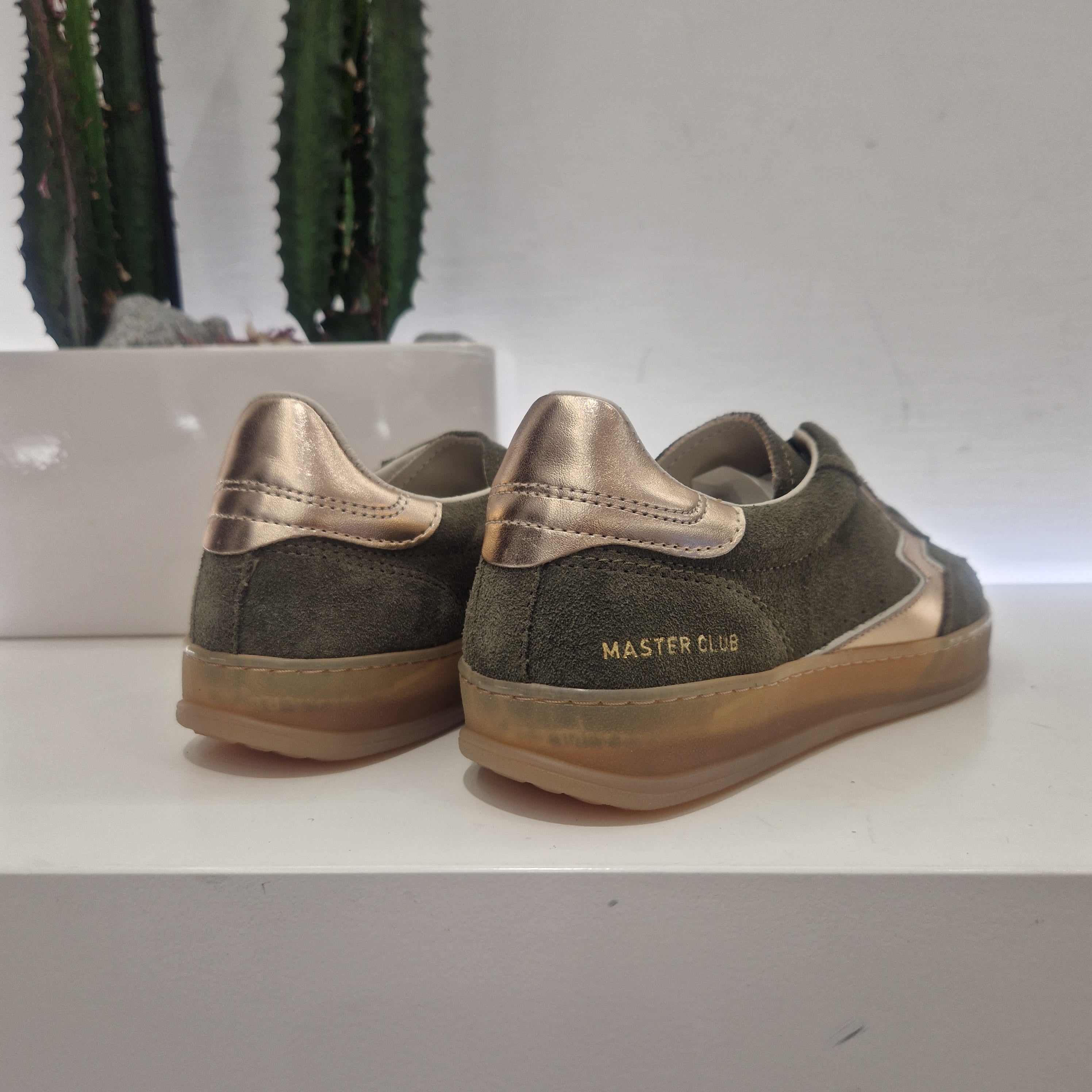 Moa sneakers suede verde tallone rosa