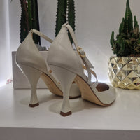 Isabelle Paris open-toe ivory shoe