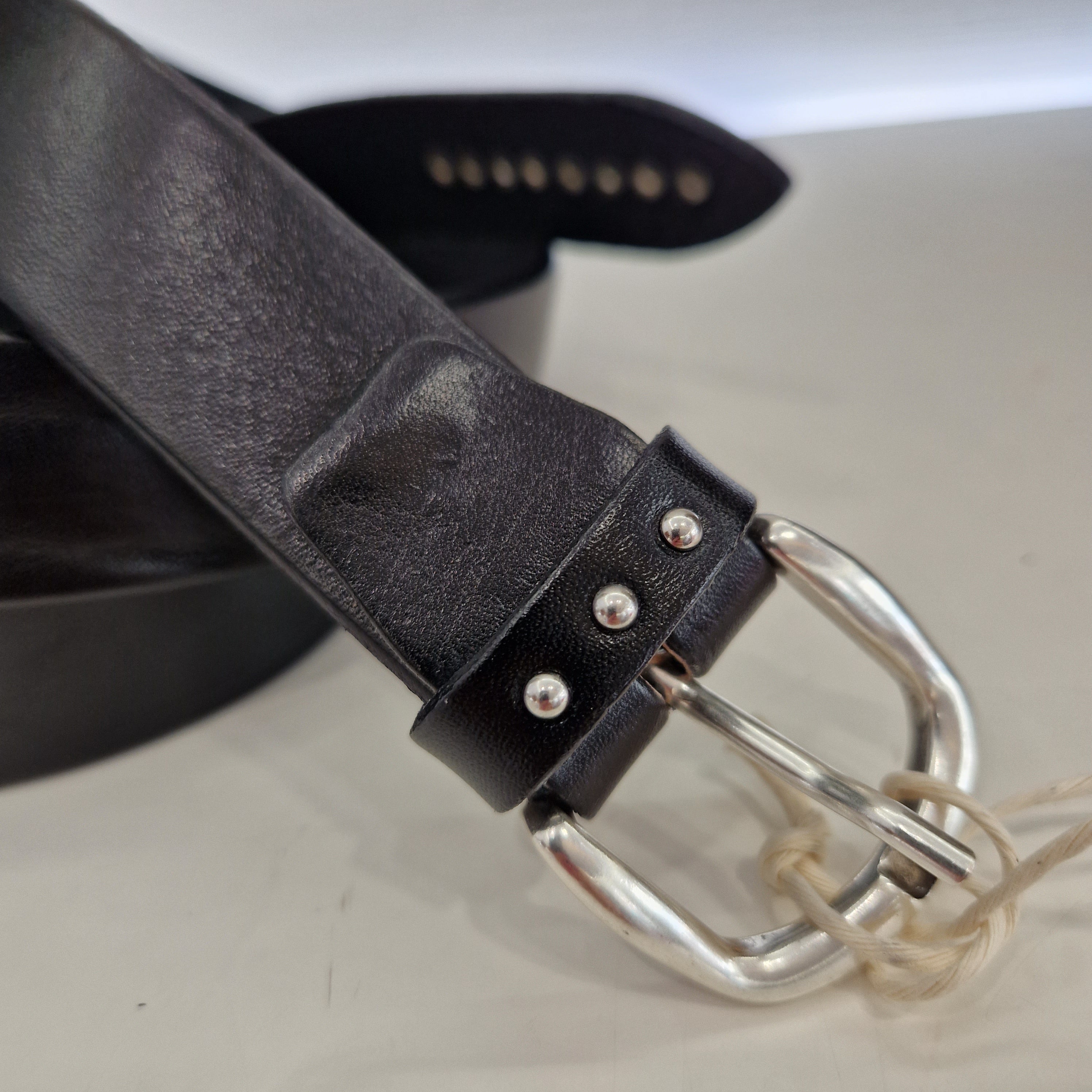 Alberto Luti cintura nera microborchie argento