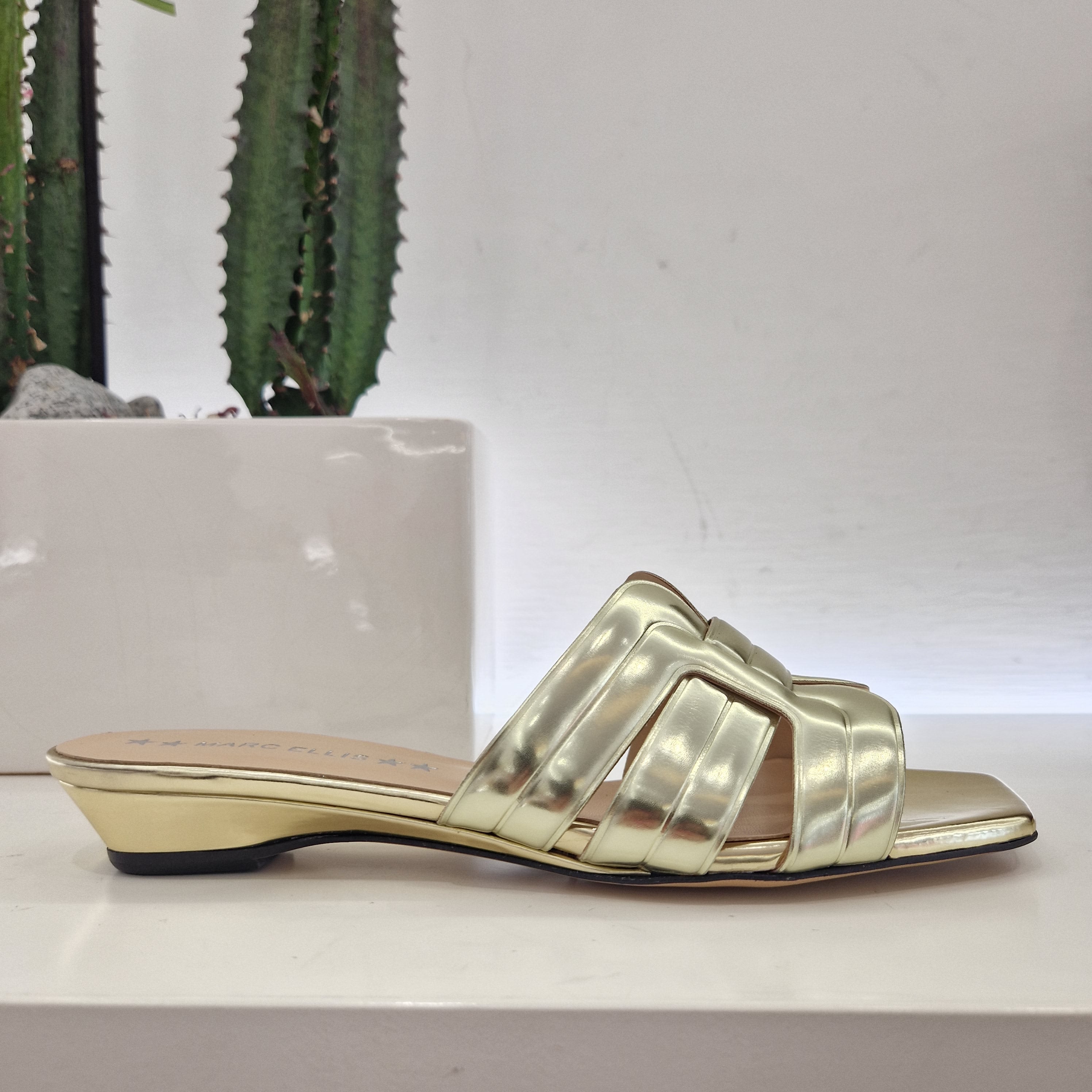Marc Ellis sandalo ciabatta oro