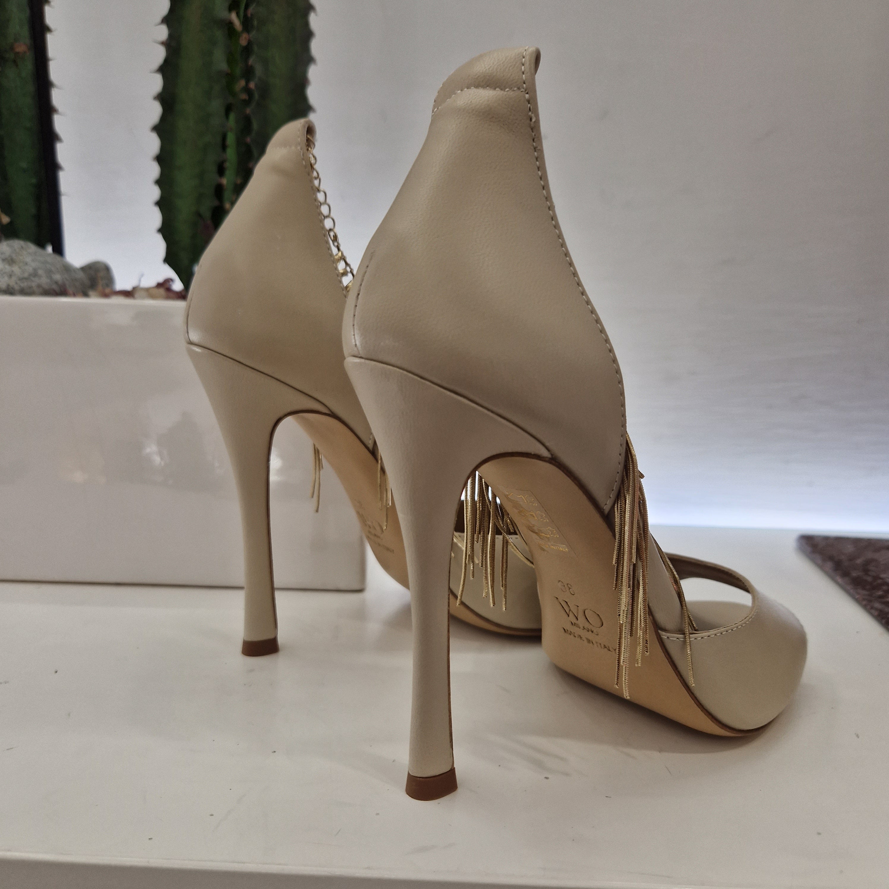 Wo Milano sandalo color nude con cavigliera
