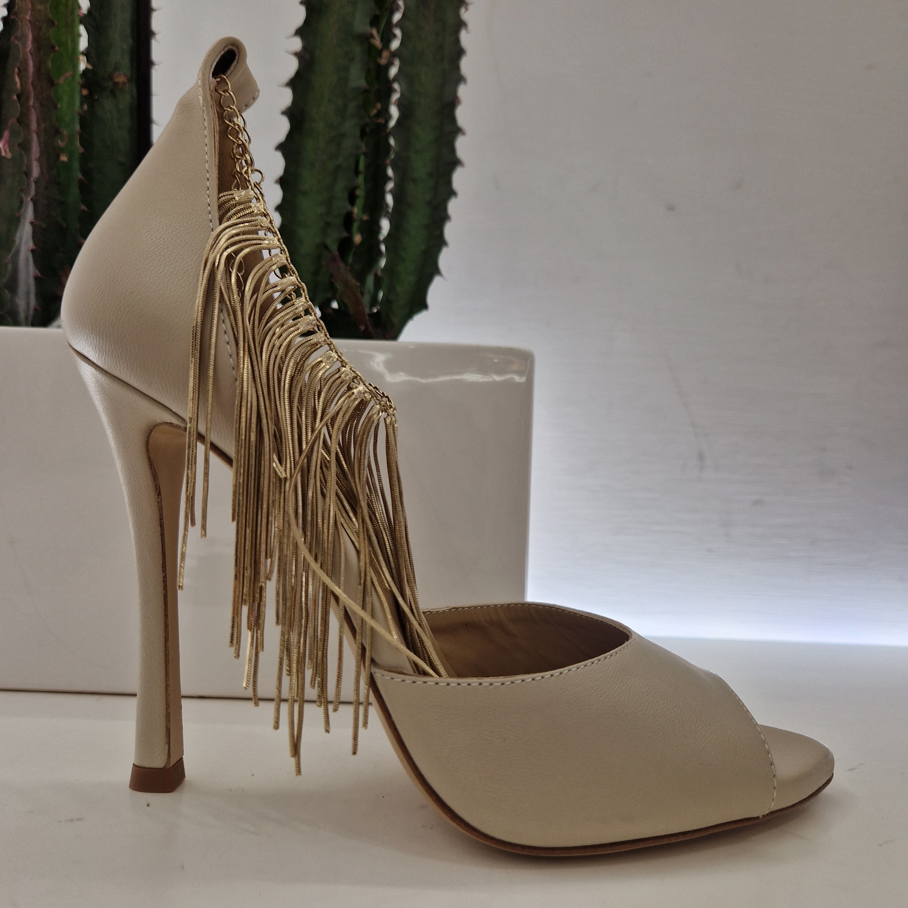 Wo Milano sandalo color nude con cavigliera