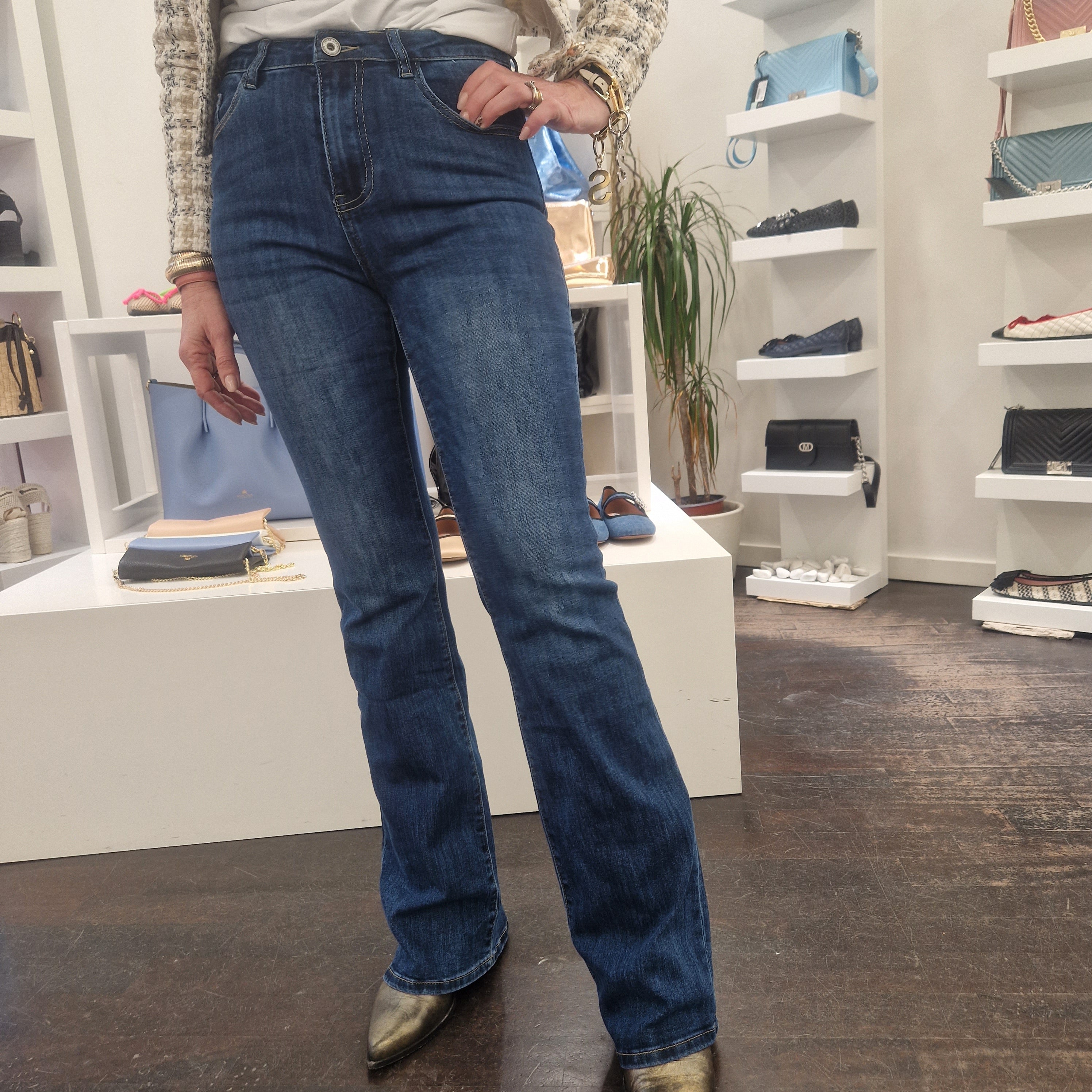 Pantalone ALFA in jeans a zampa