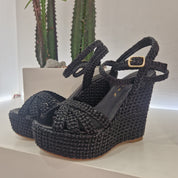 Fiorina sandalo nero zeppa
