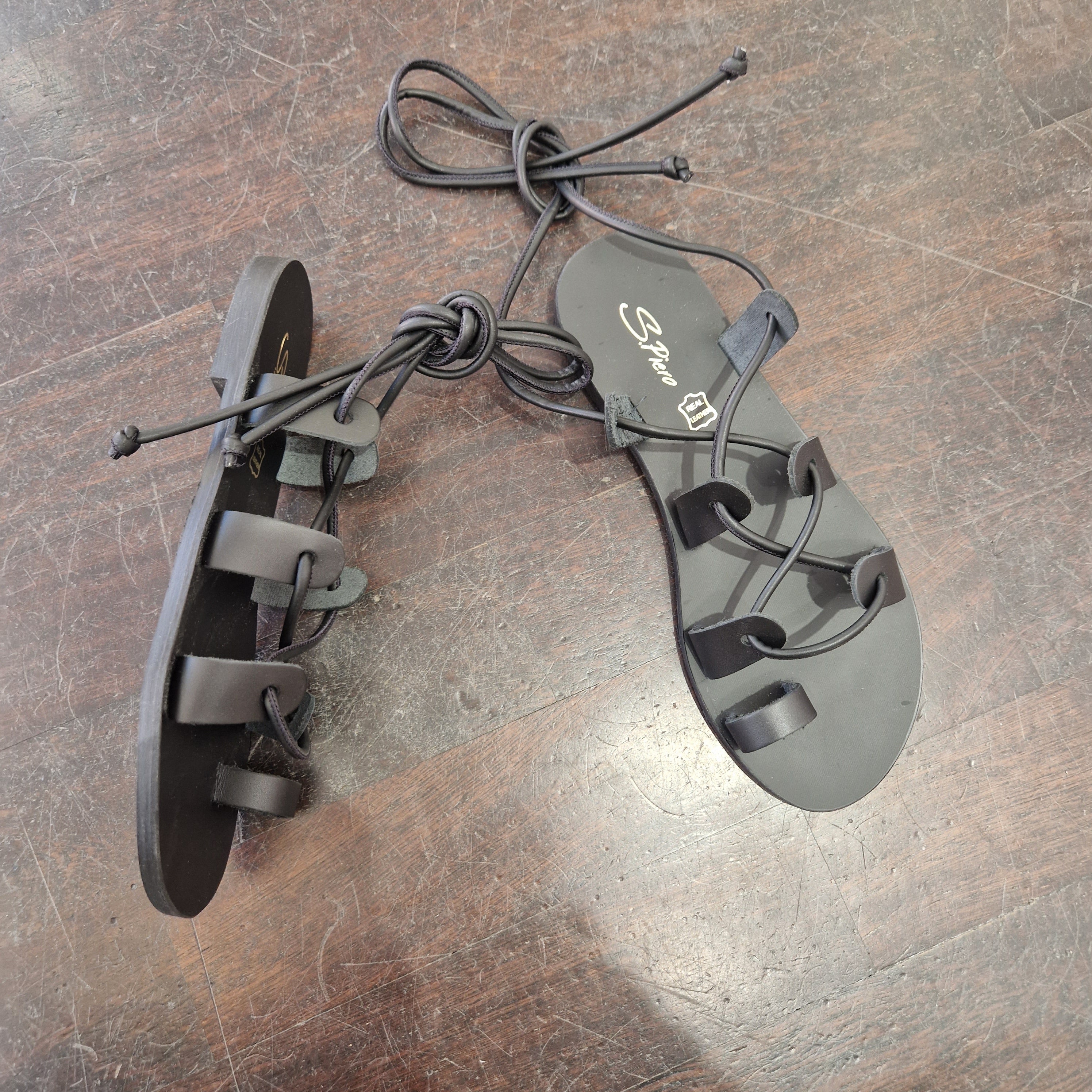 S.Piero black flip flop sandal