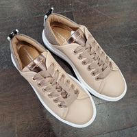Alexander Smith color cipria   modello Wembley borchiette