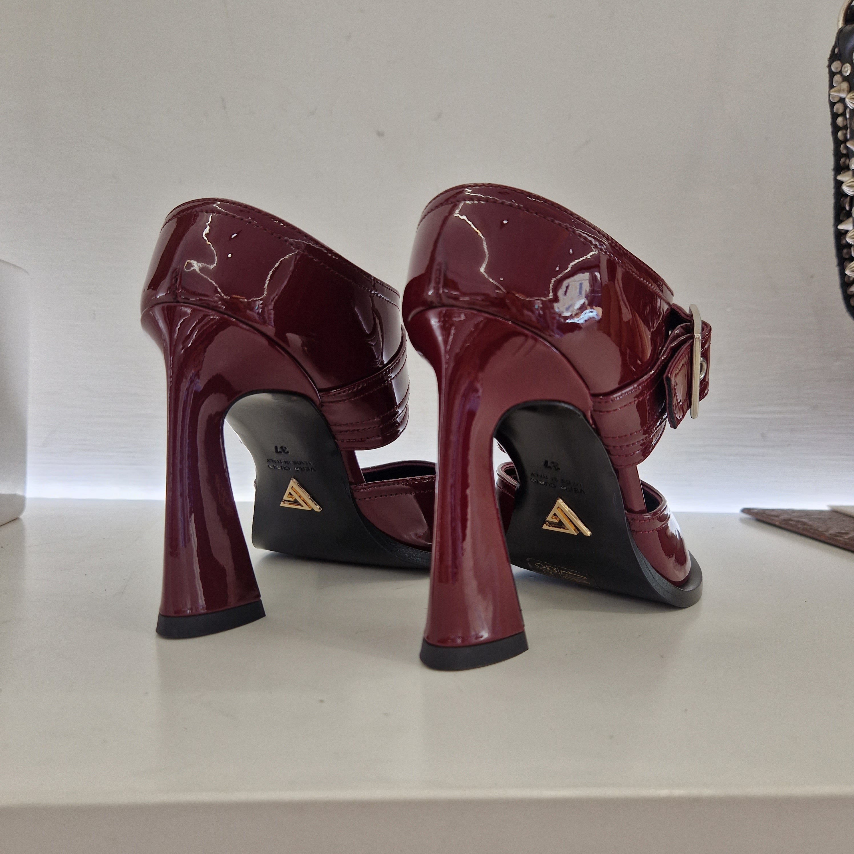 Giampaolo Viozzi sabot vernice