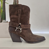 Elena Iachi smooth Texan boot
