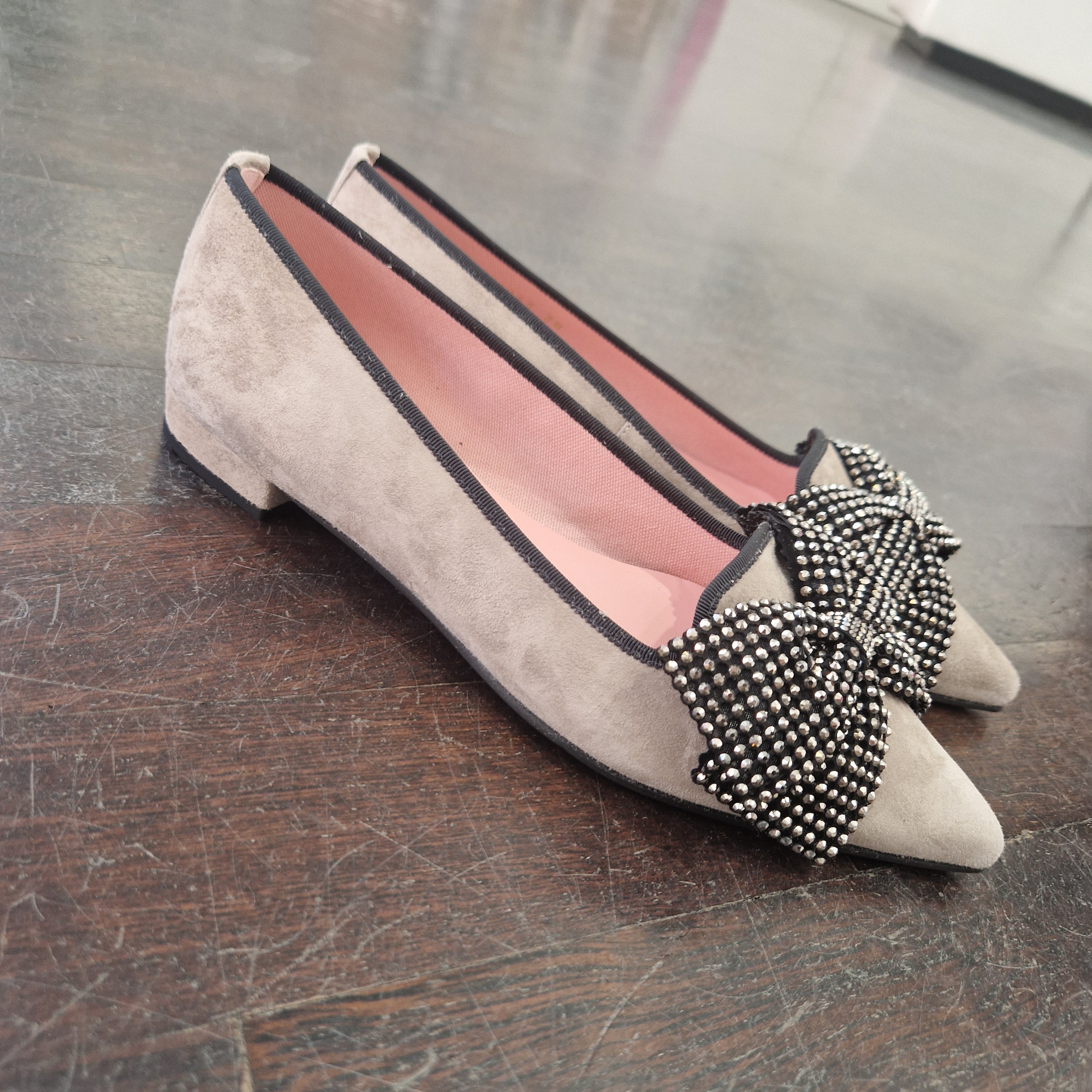 Pretty Ballerinas model ANGELIS with bow