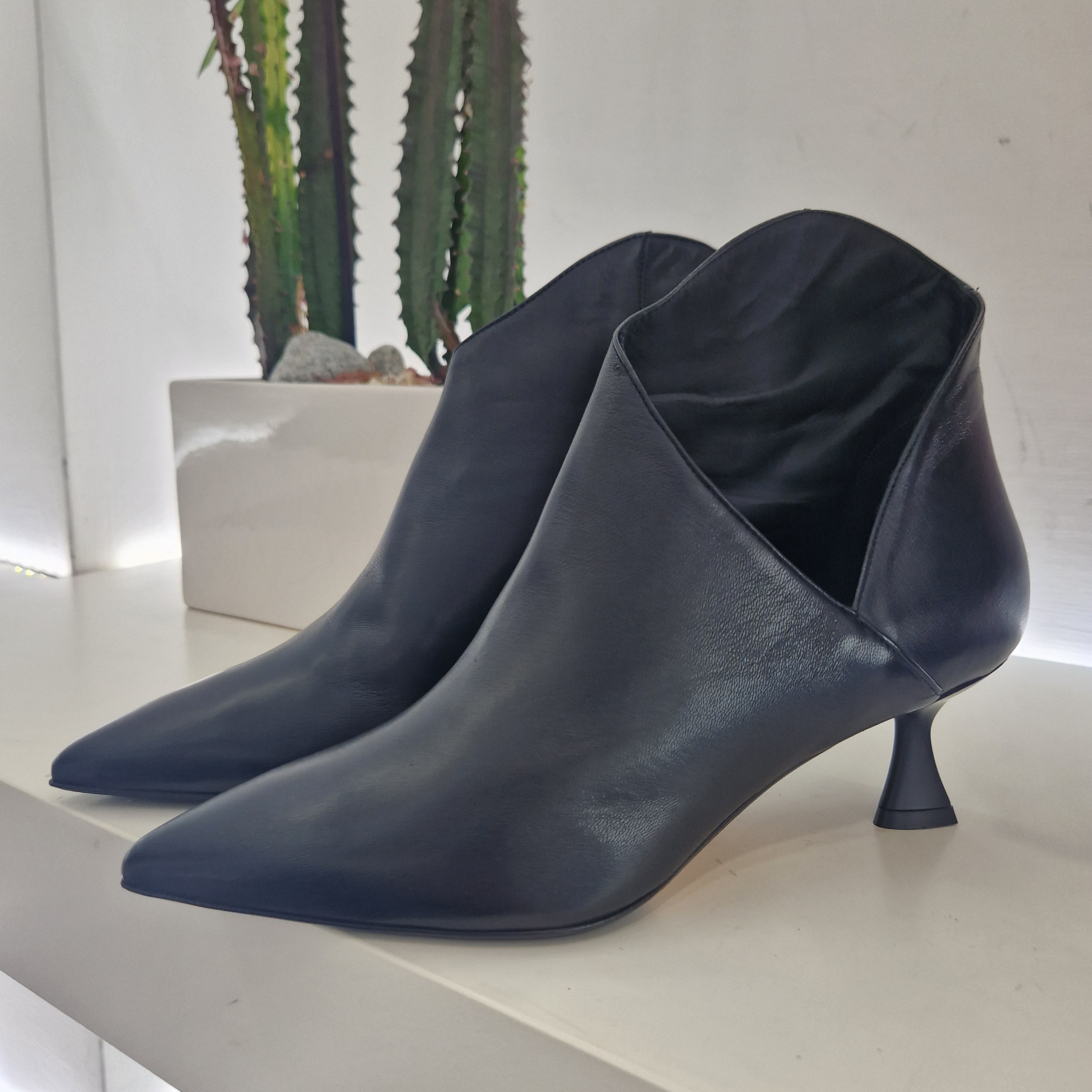 Isabelle Paris open ankle boot heel 50