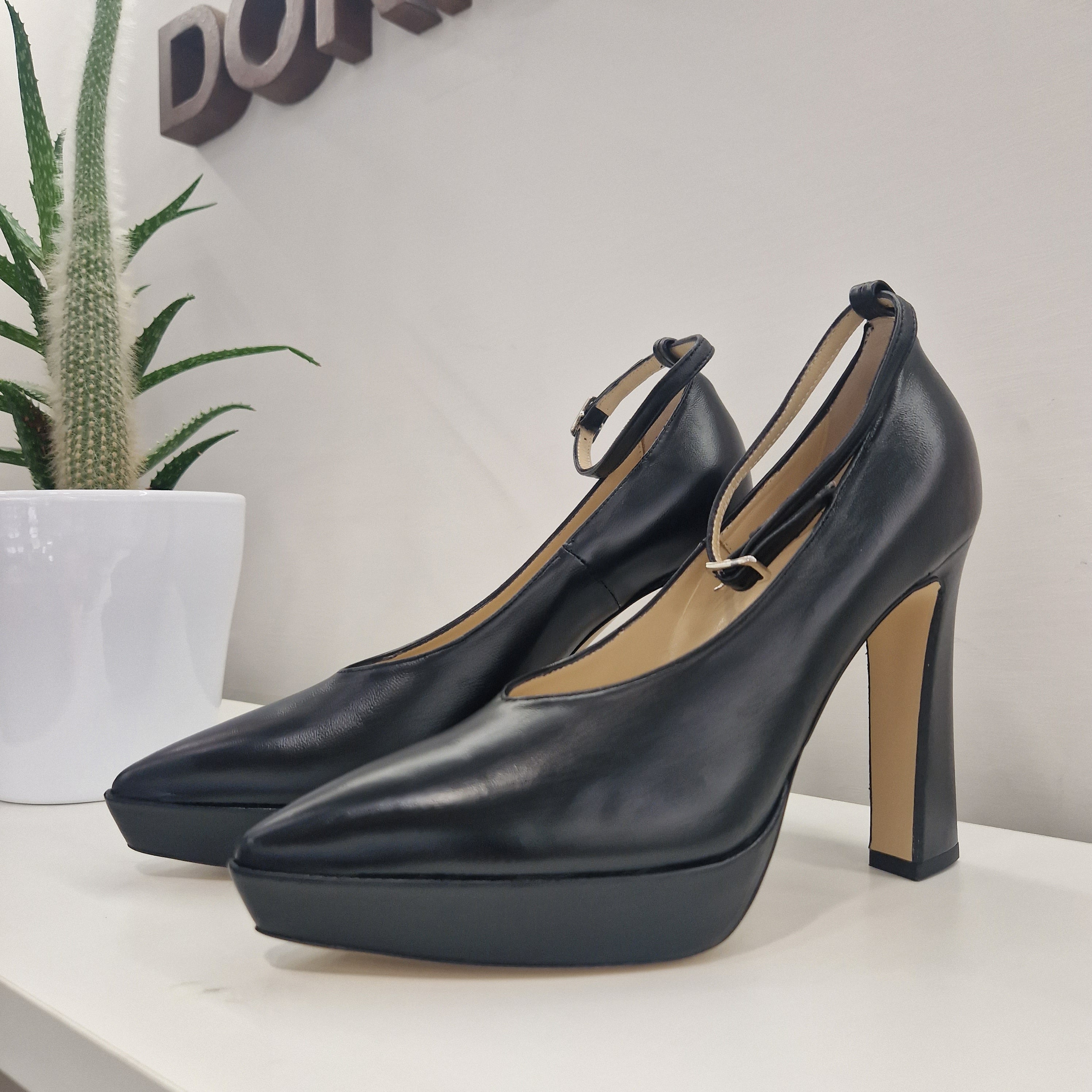 Ankle strap platform shoe