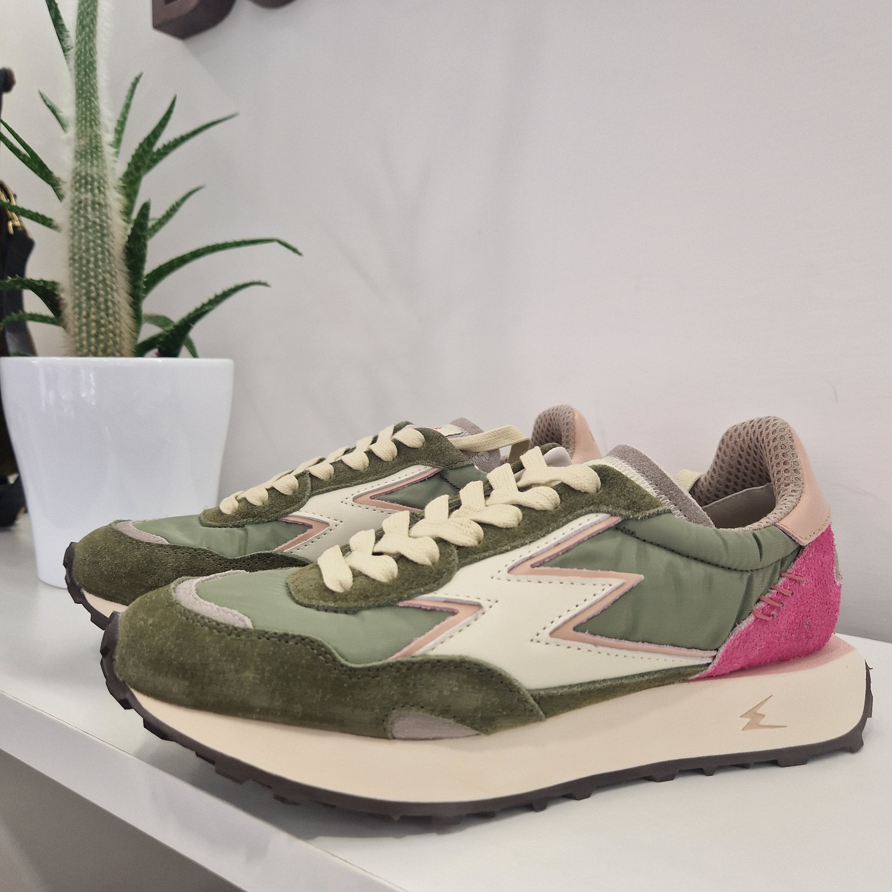 Moa green and pink RUNNING sneakers