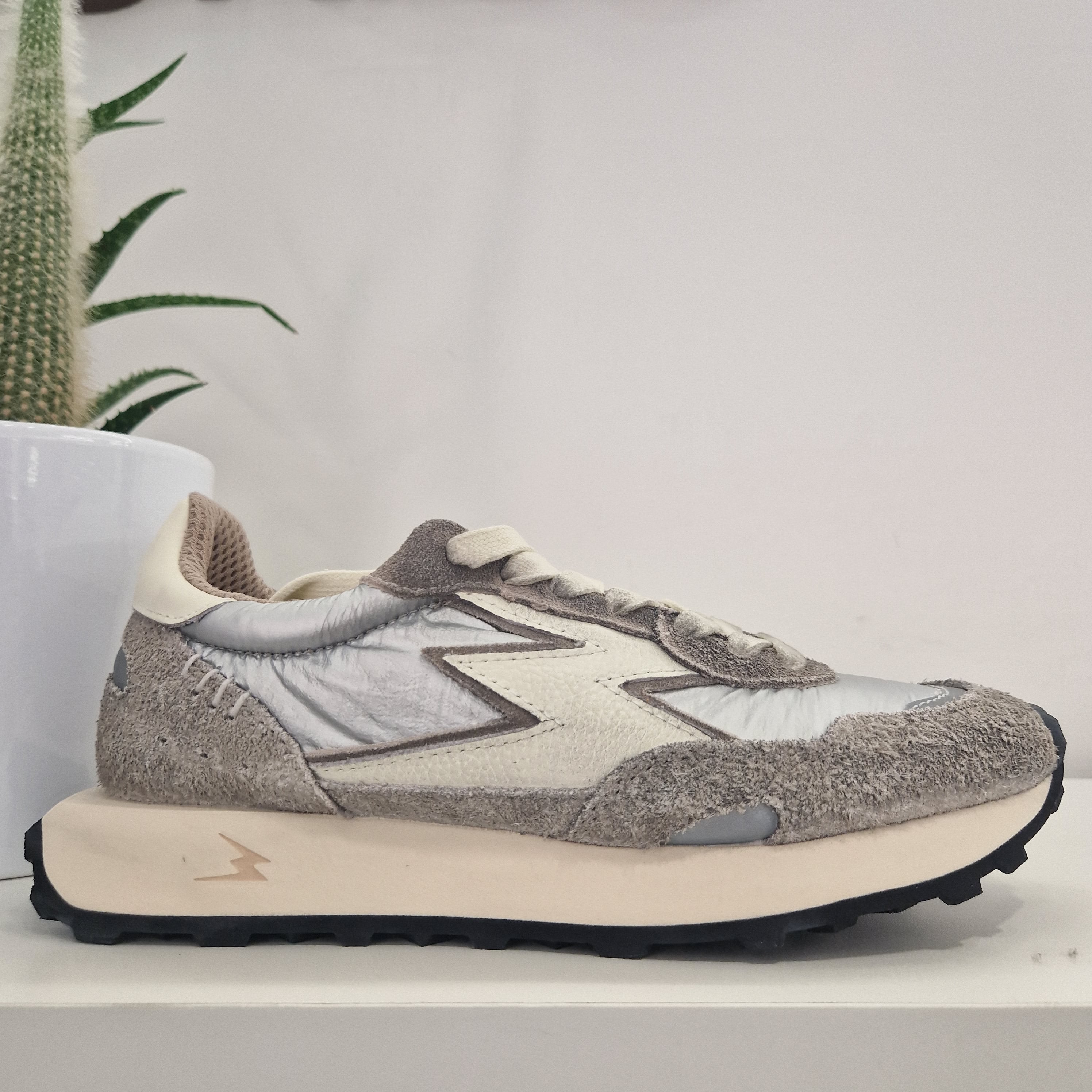 Moa sneakers RUNNING grigio argento
