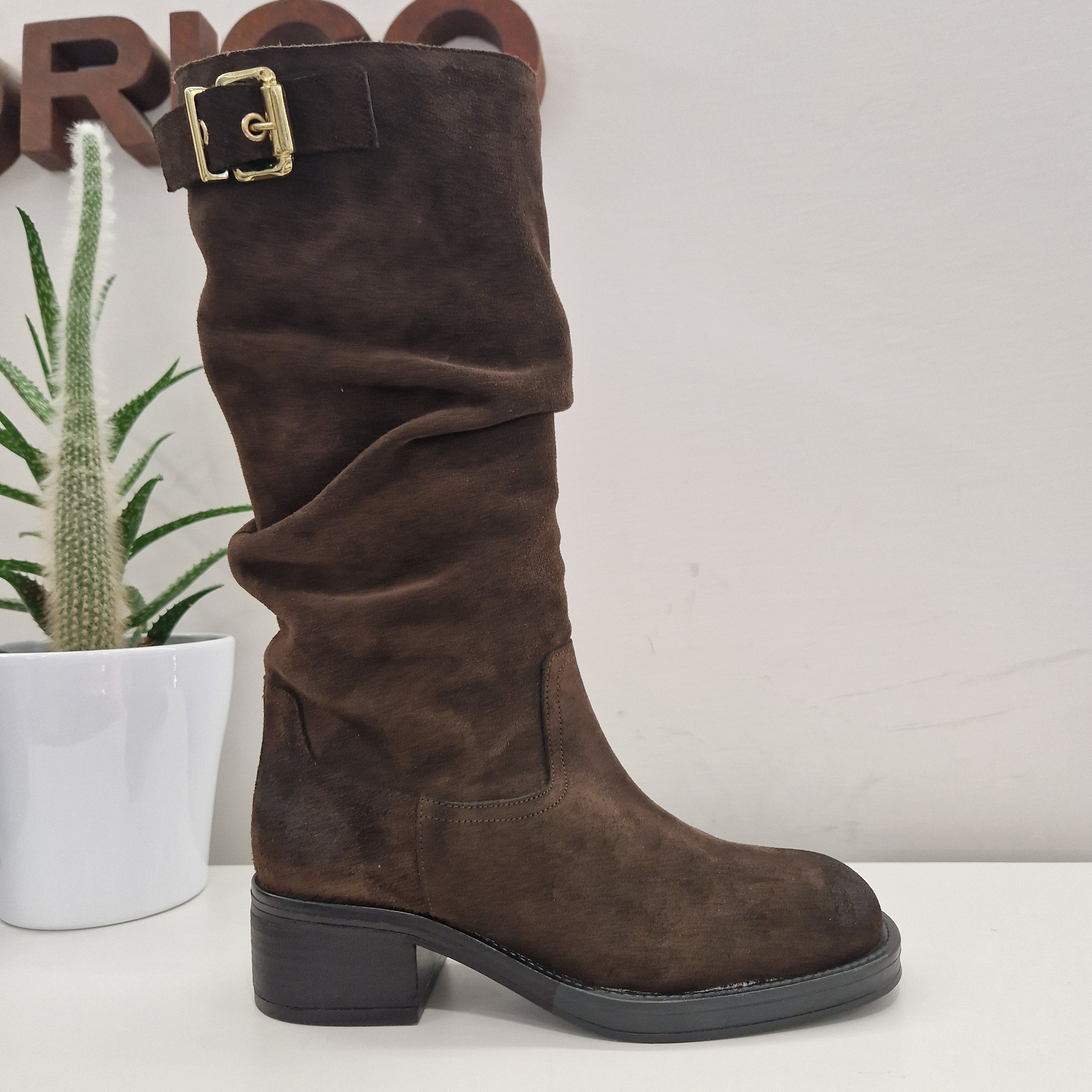 Biker con fibbia  suede t.moro AZZURRA-01