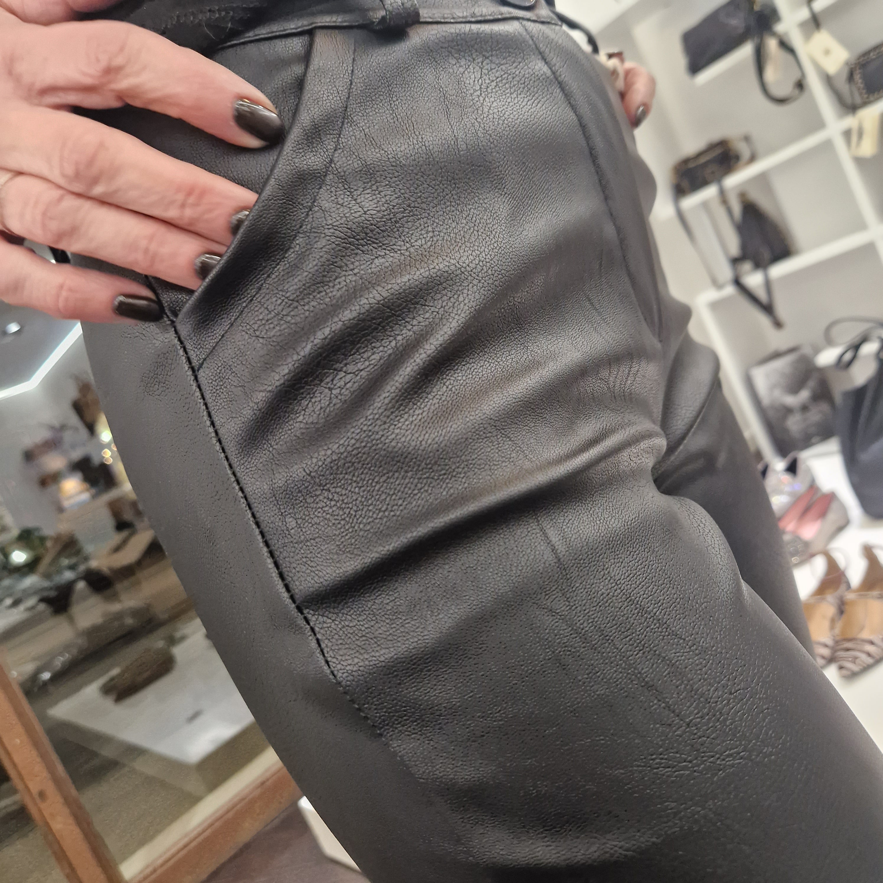 KIKISIX Pantalone GIORGIA skinny  in ecopelle