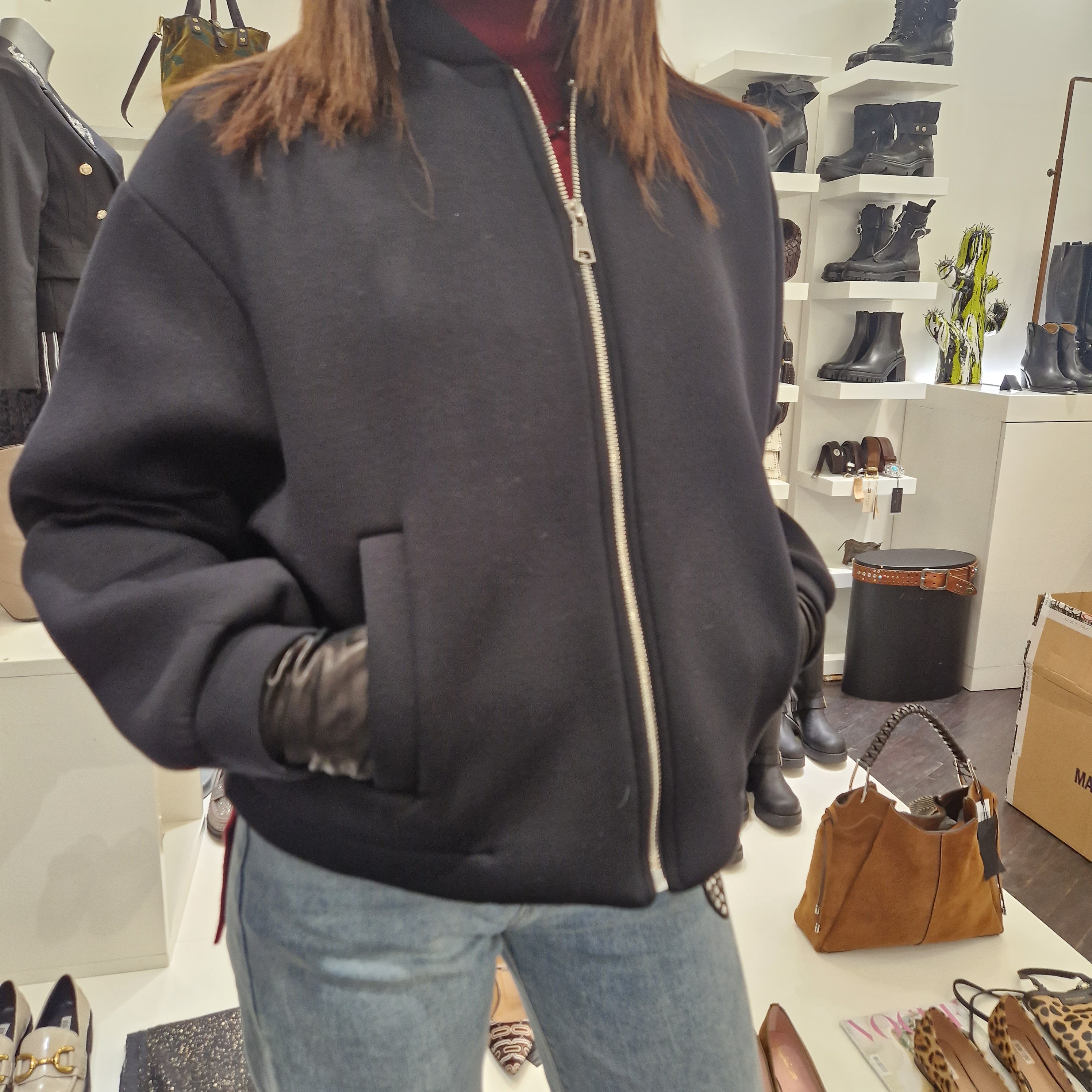 KIKISIX felpa TOKYO nera