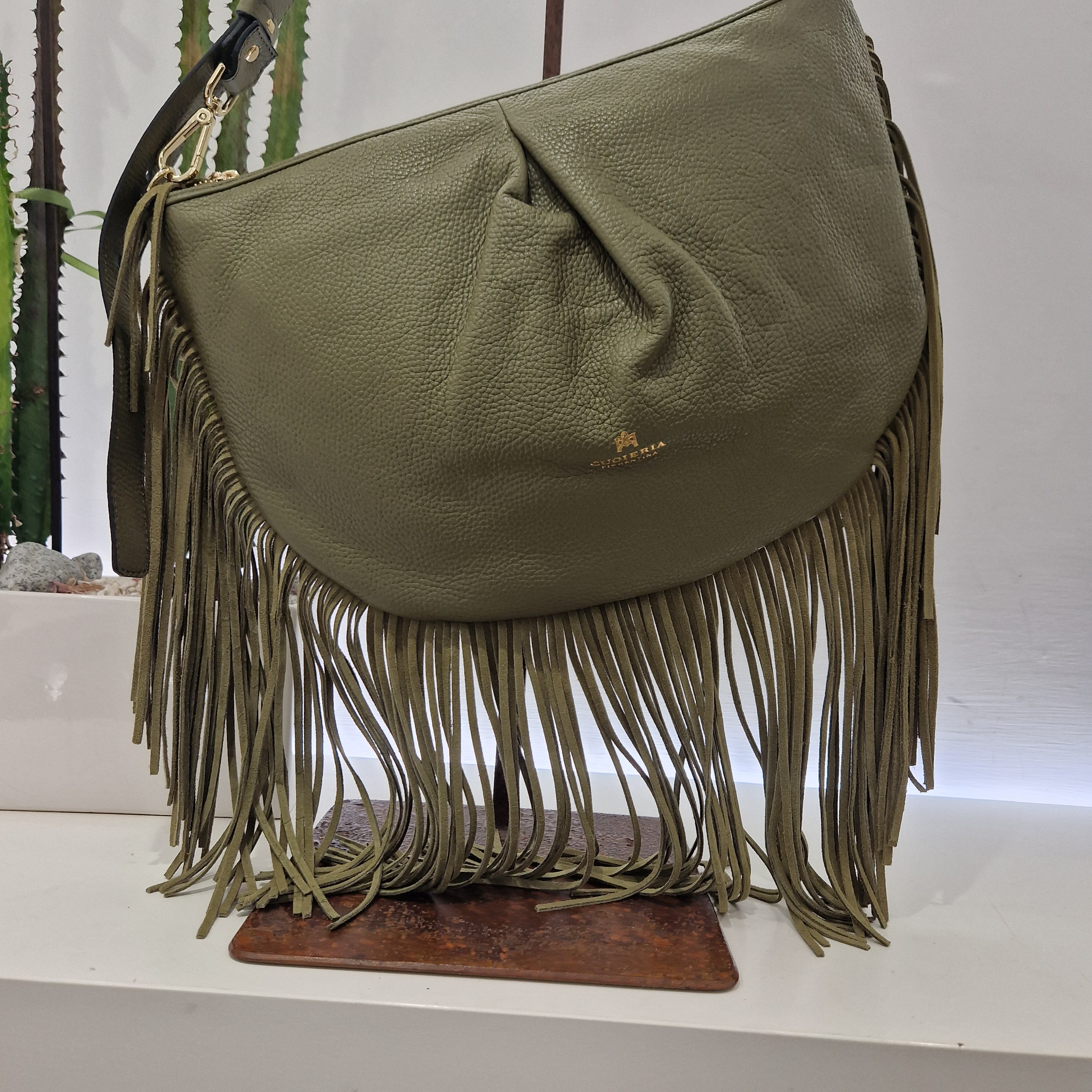 Cuoieria Fiorentina borsa linea EMMA con frange verde