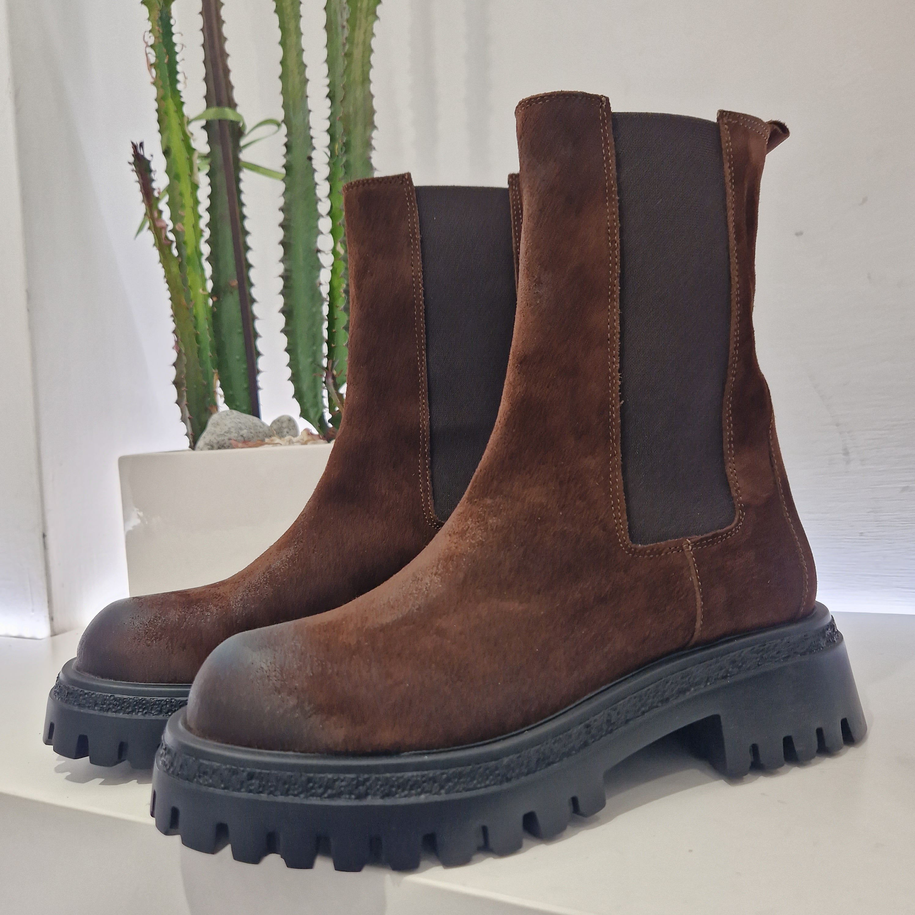 stivaletto beatles marrone ruggine  gambale lungo D610
