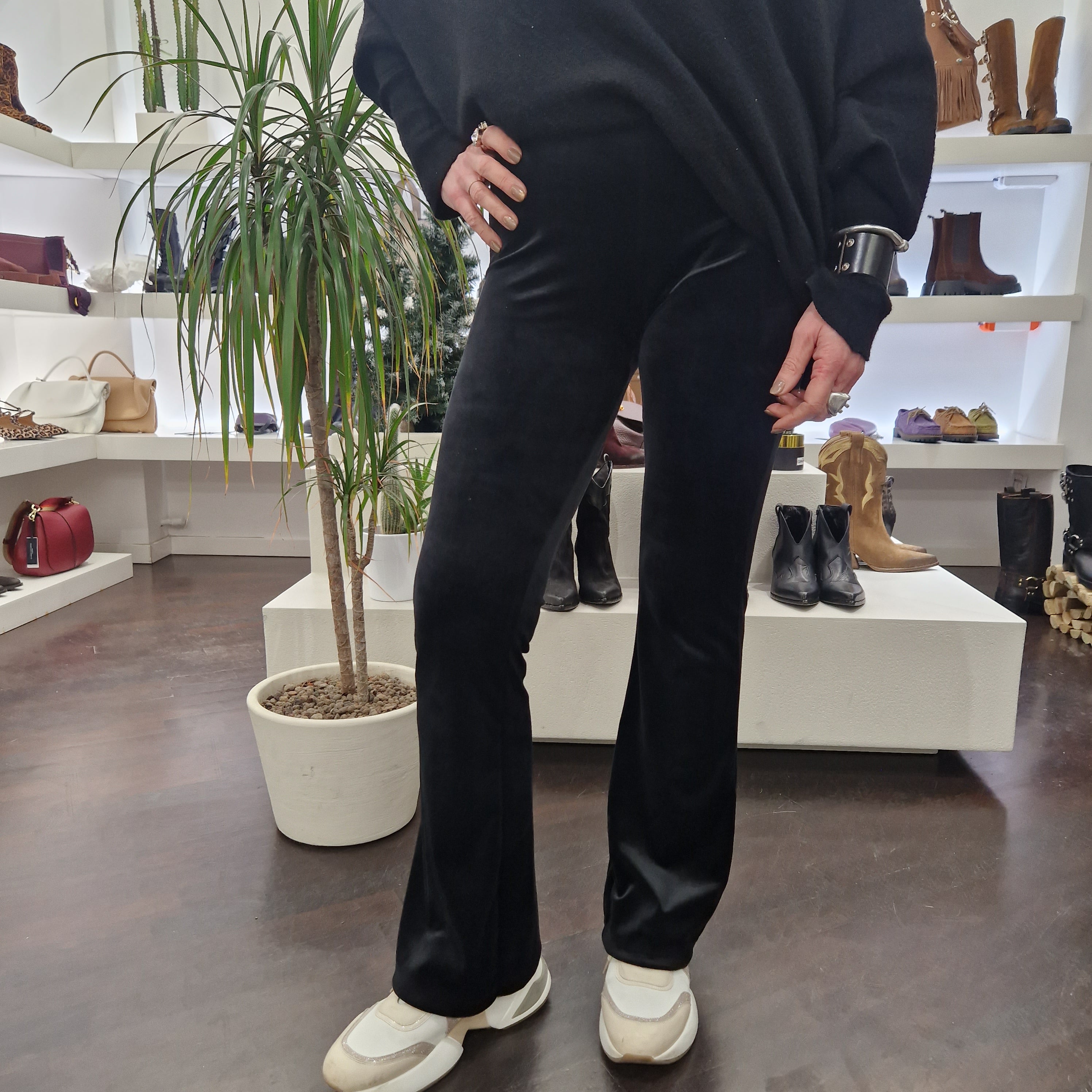 Leggings nero velluto elasticizzato